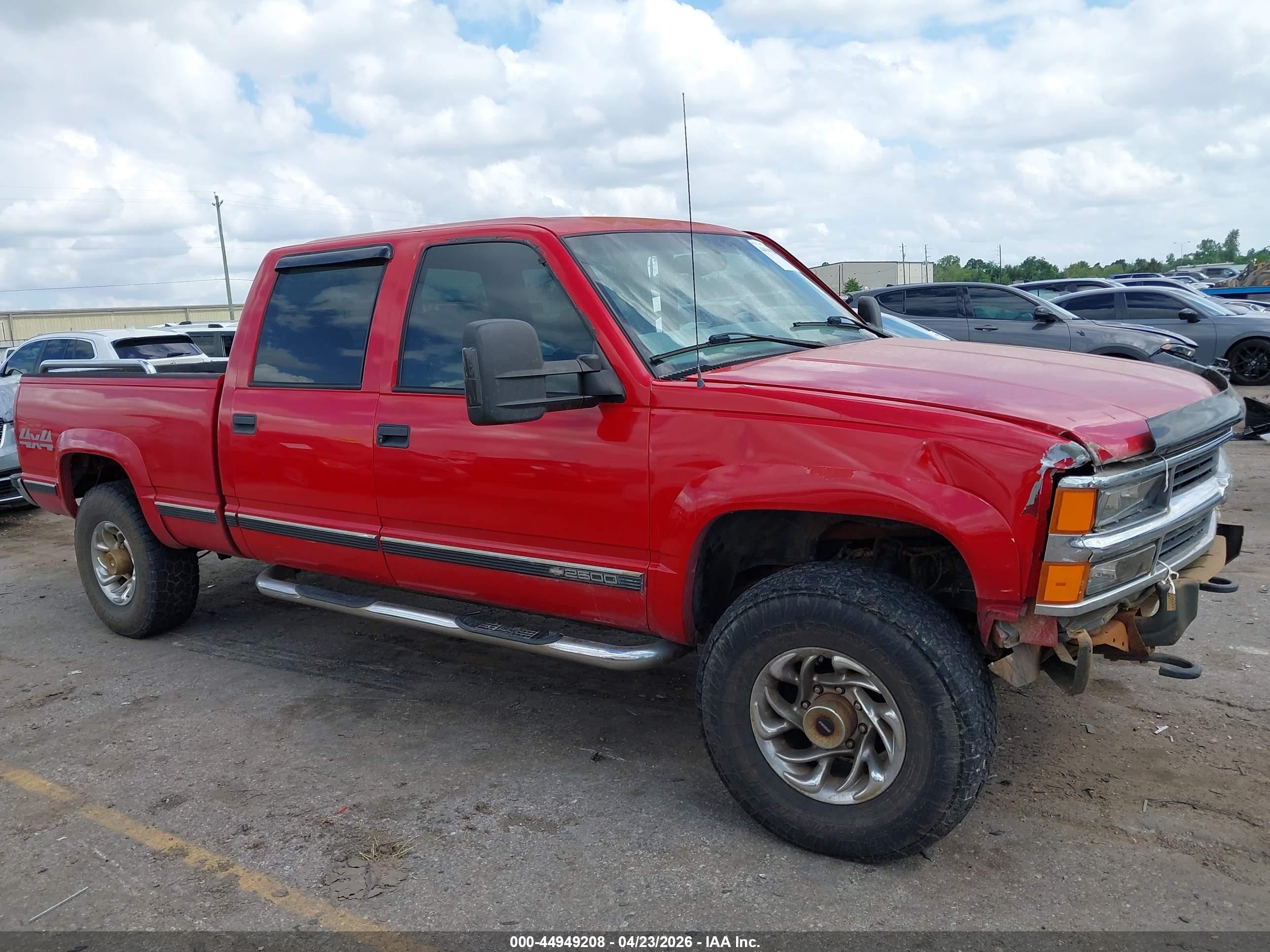 1999 Chevrolet K2500   Red vin: 1GCGK23R7XF097543