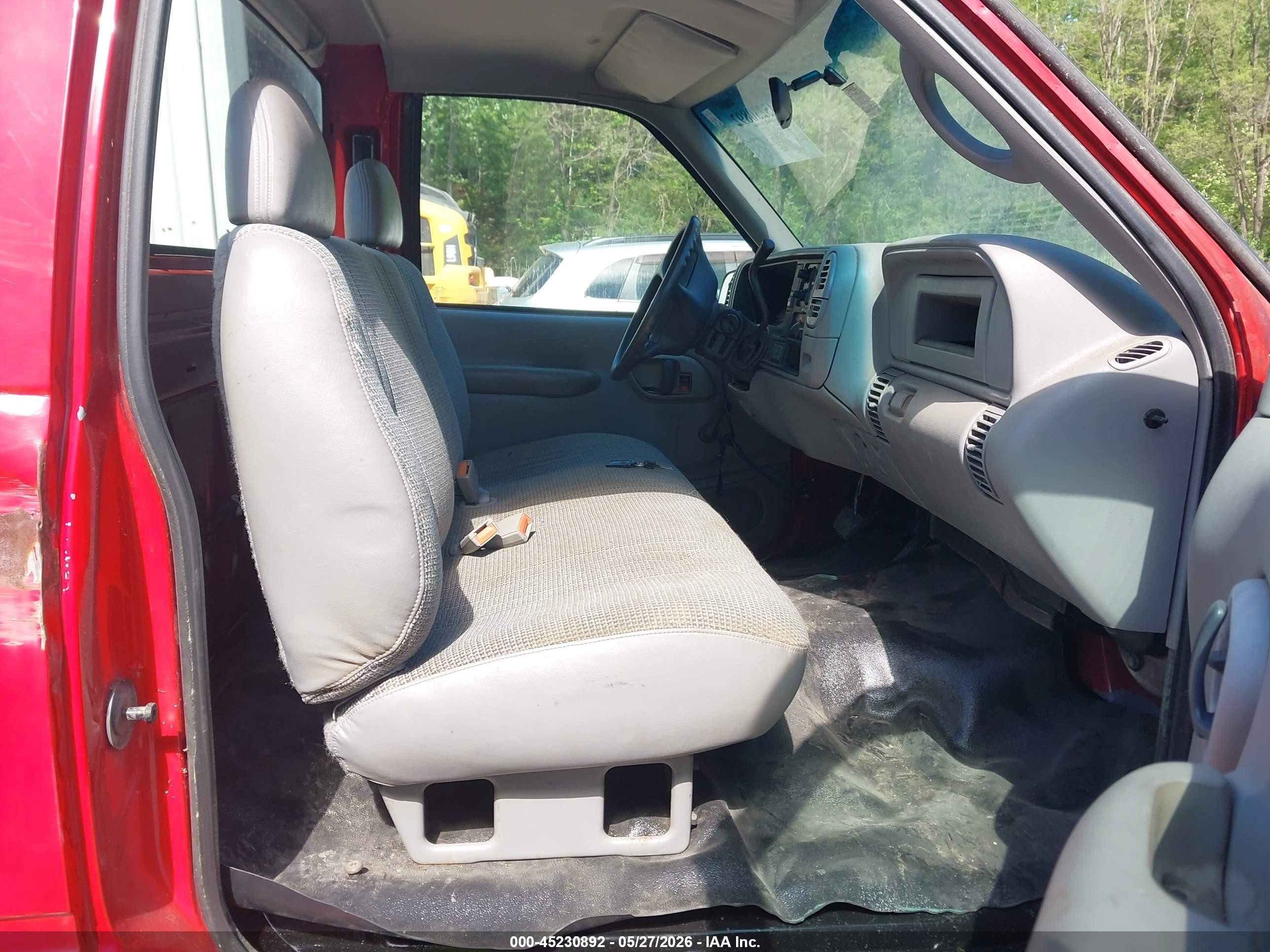 2000 Chevrolet K2500   Red vin: 1GCGK24J2YR129730