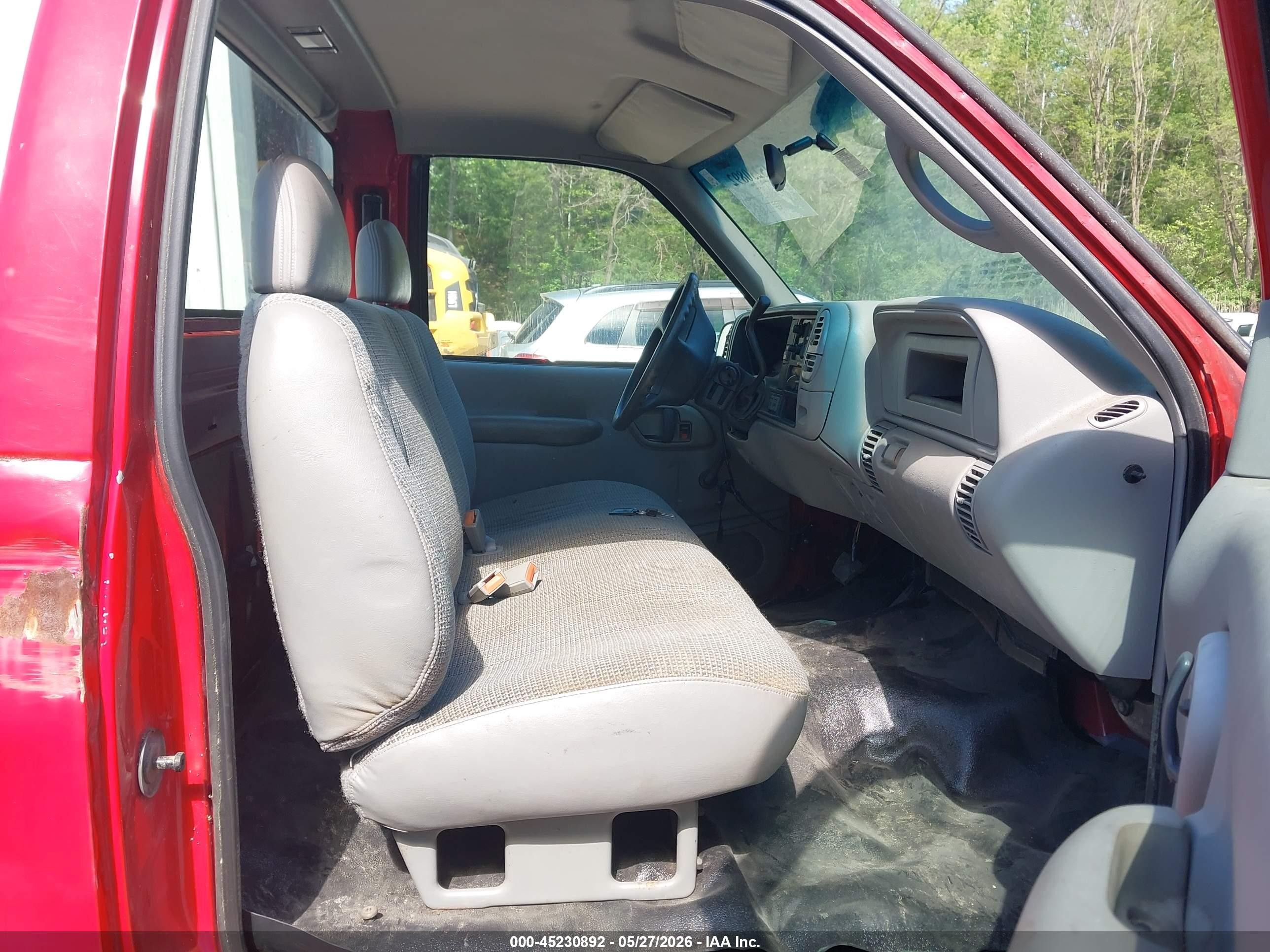 2000 Chevrolet K2500   Red vin: 1GCGK24J2YR129730