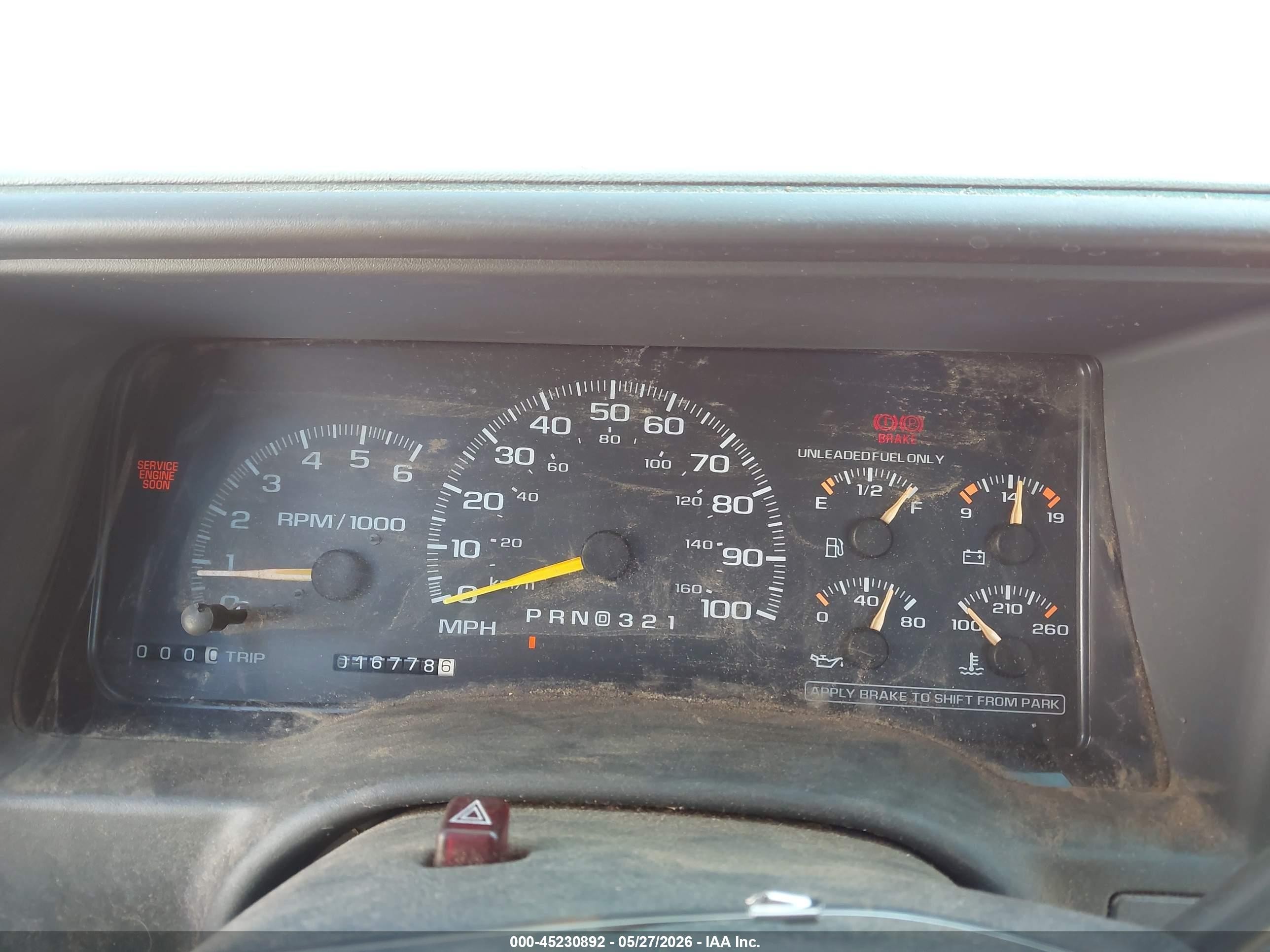 2000 Chevrolet K2500   Red vin: 1GCGK24J2YR129730