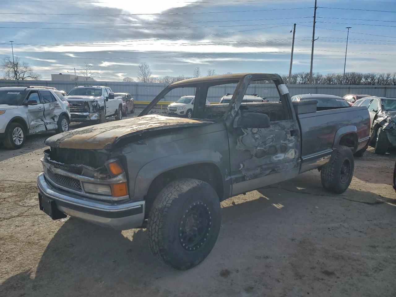 2000 Chevrolet Gmt-400 K2500 Gray vin: 1GCGK24J3YR151266