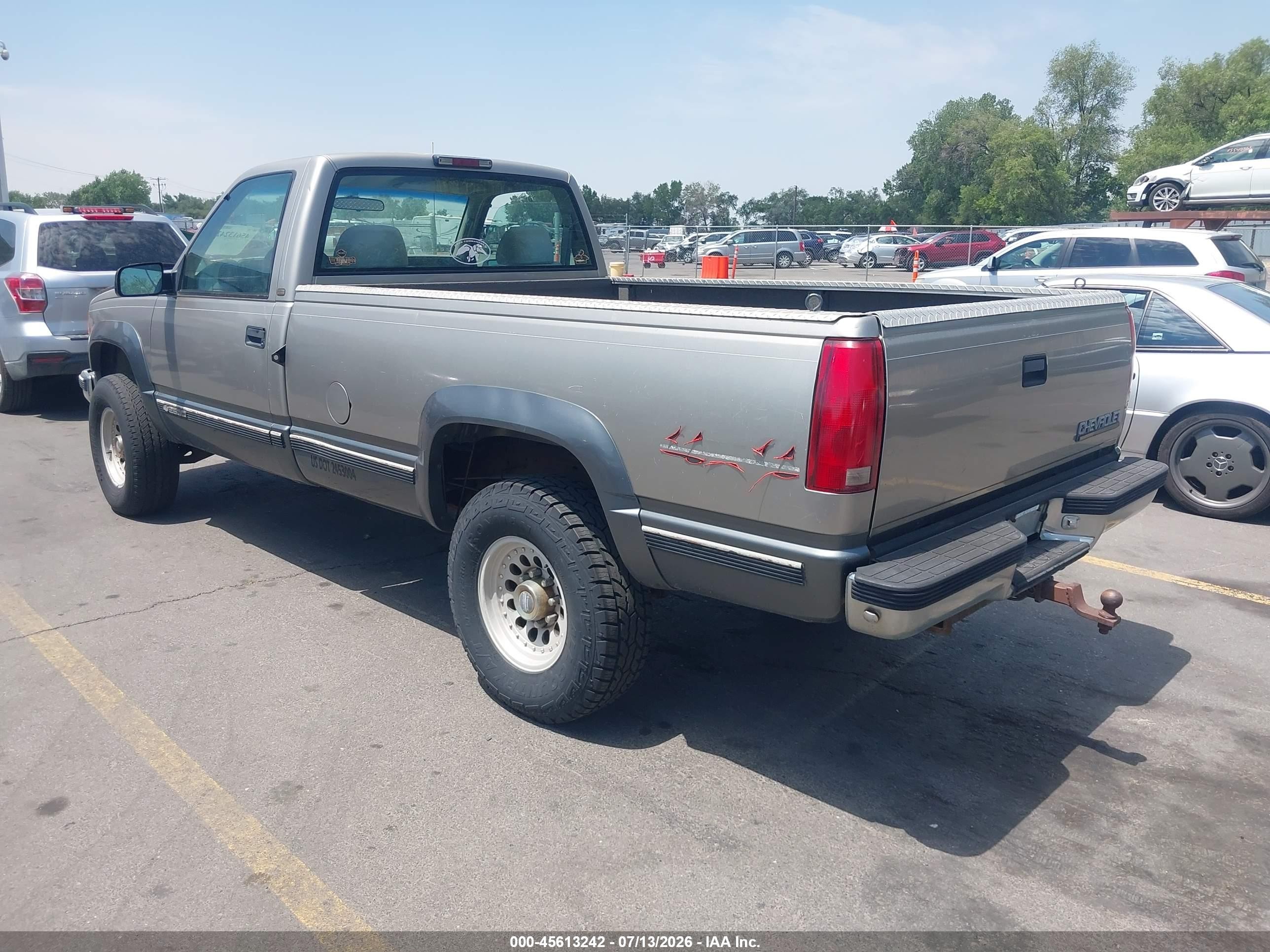 1998 Chevrolet C/k 2500 Fleetside Бежевый vin: 1GCGK24J4WZ276869