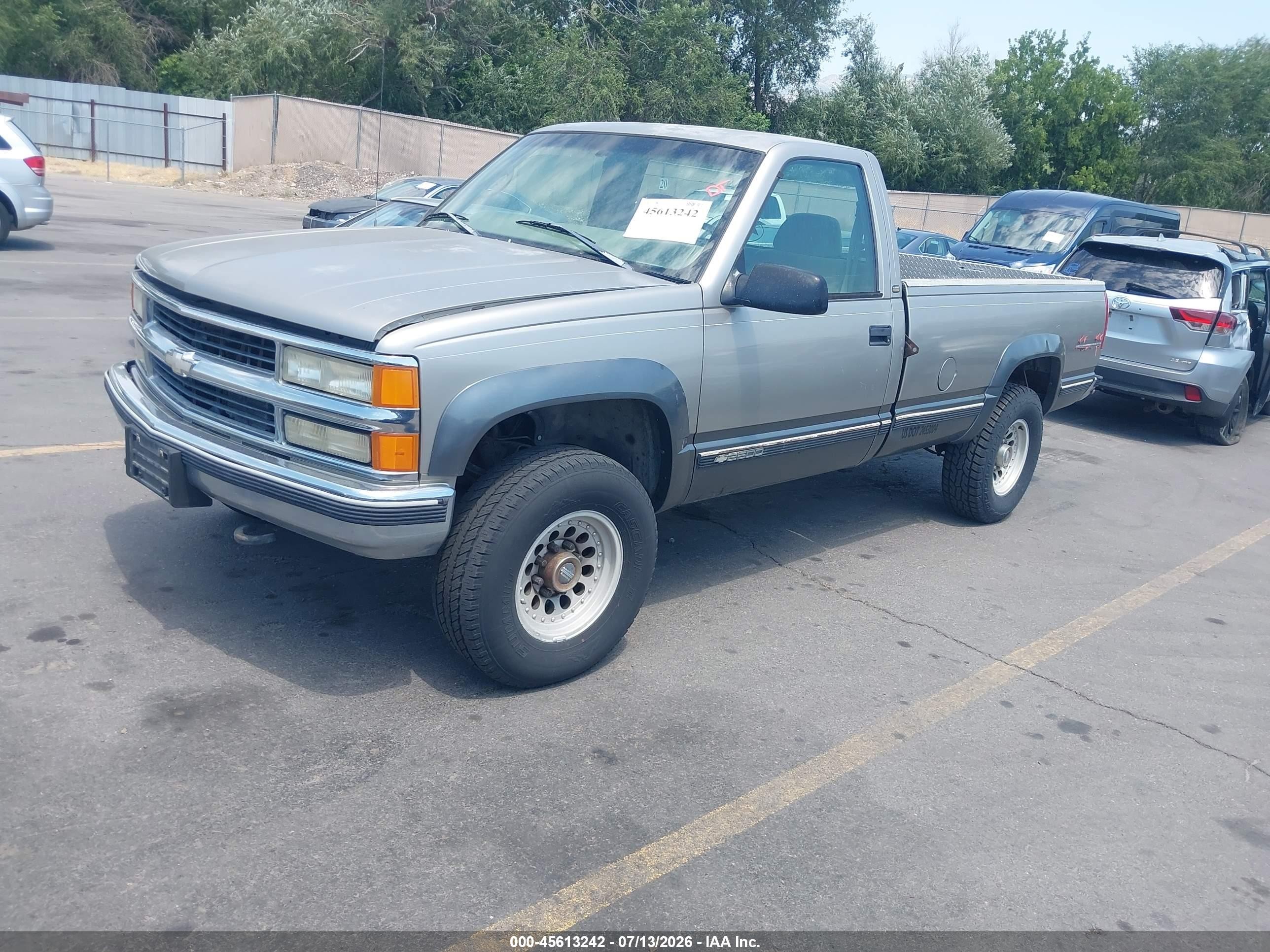 1998 Chevrolet C/k 2500 Fleetside Бежевый vin: 1GCGK24J4WZ276869