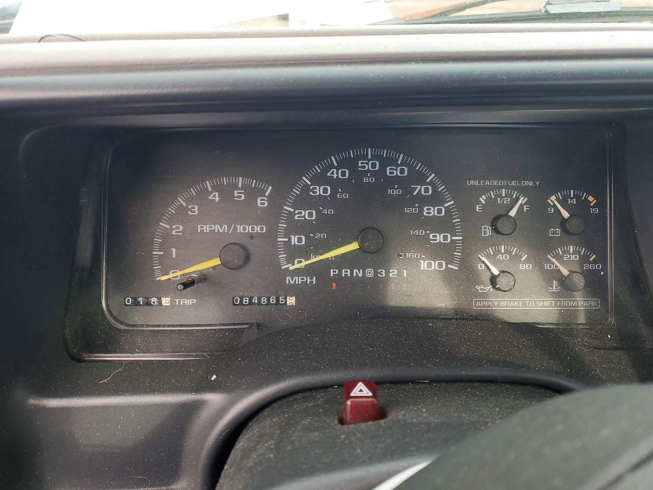 2000 Chevrolet Gmt-400 K2500 White vin: 1GCGK24J6YR142397