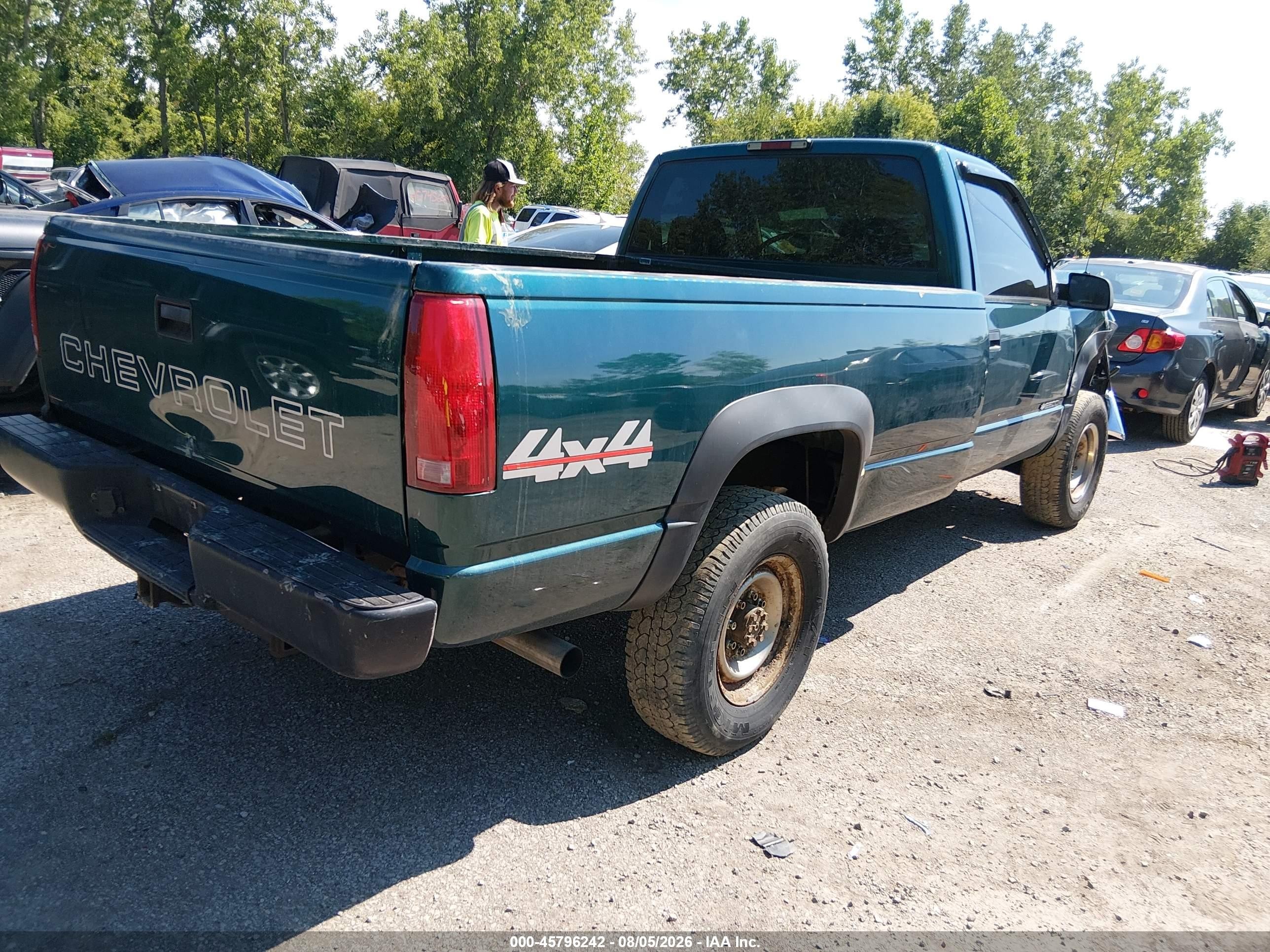 2000 Chevrolet K2500   Зеленый vin: 1GCGK24J6YR215882