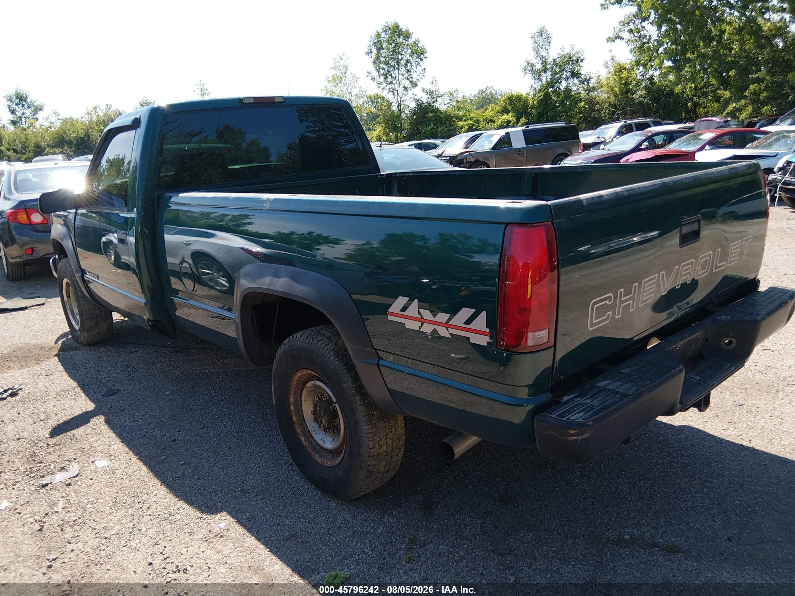 2000 Chevrolet K2500   Зеленый vin: 1GCGK24J6YR215882