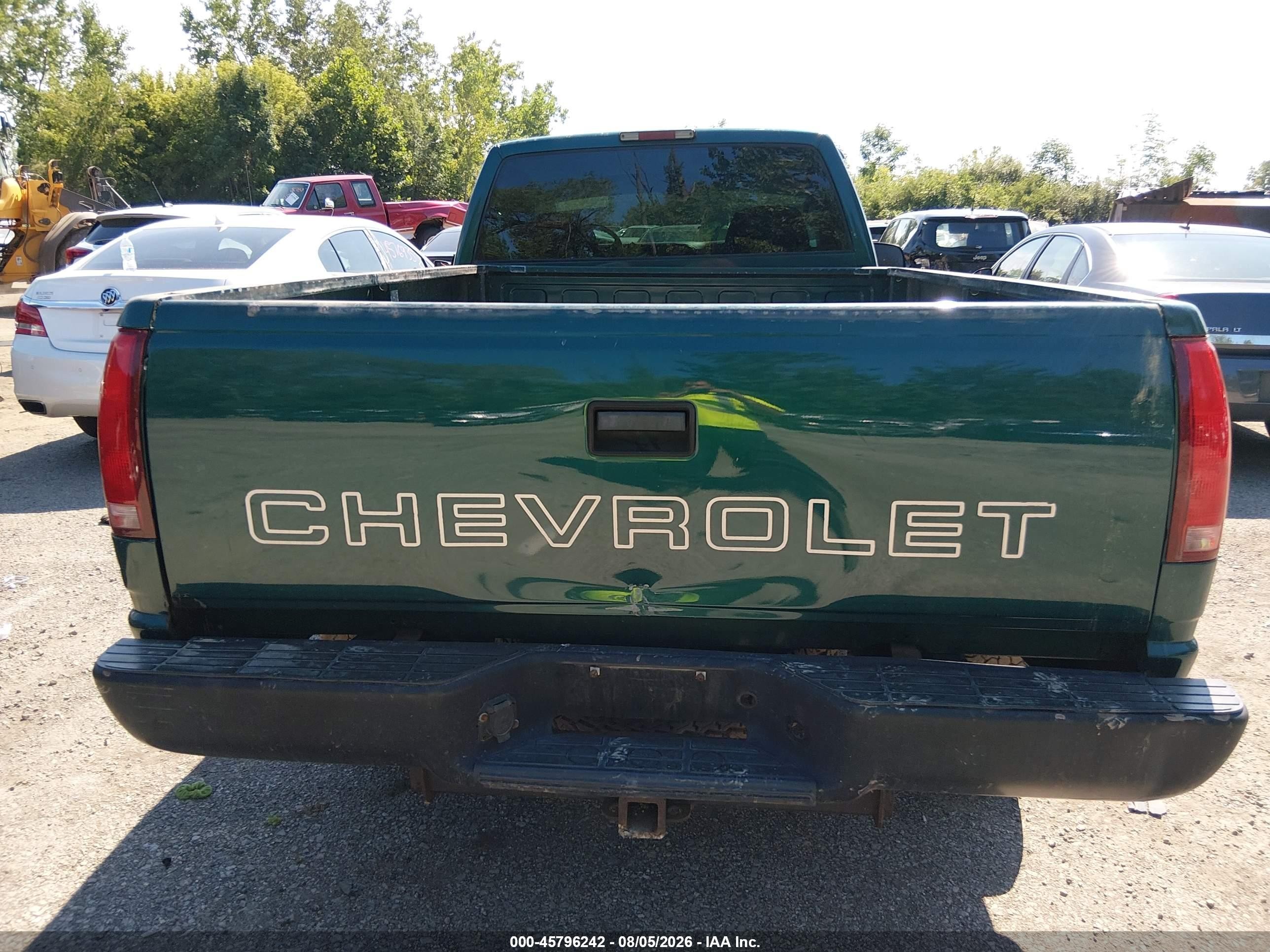 2000 Chevrolet K2500   Зеленый vin: 1GCGK24J6YR215882