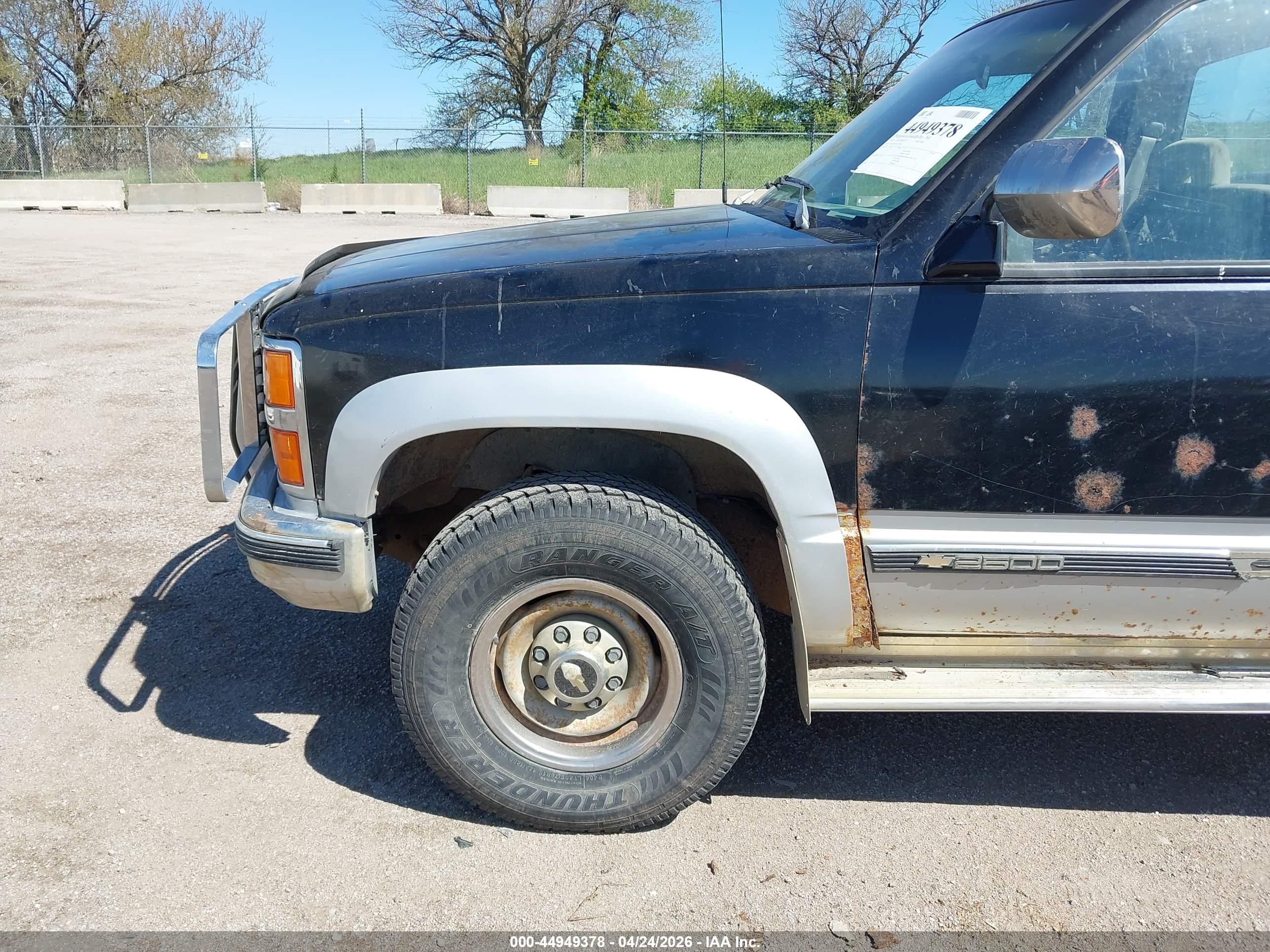 1992 Chevrolet Gmt-400 K2500 Black vin: 1GCGK24K1NE233069