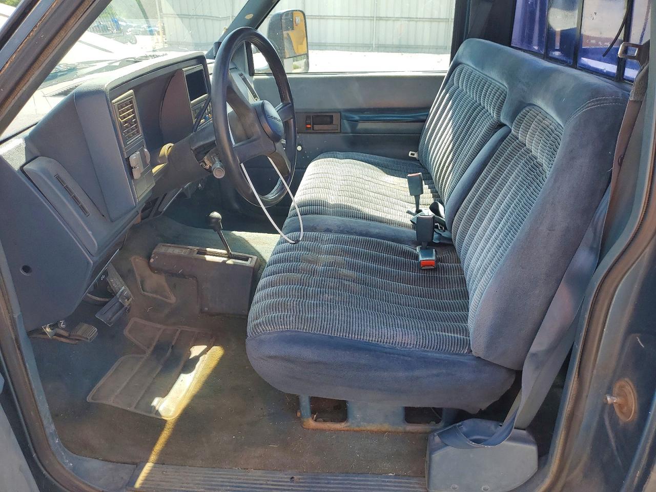 1990 Chevrolet Gmt-400 K2500 White vin: 1GCGK24K2LE238908