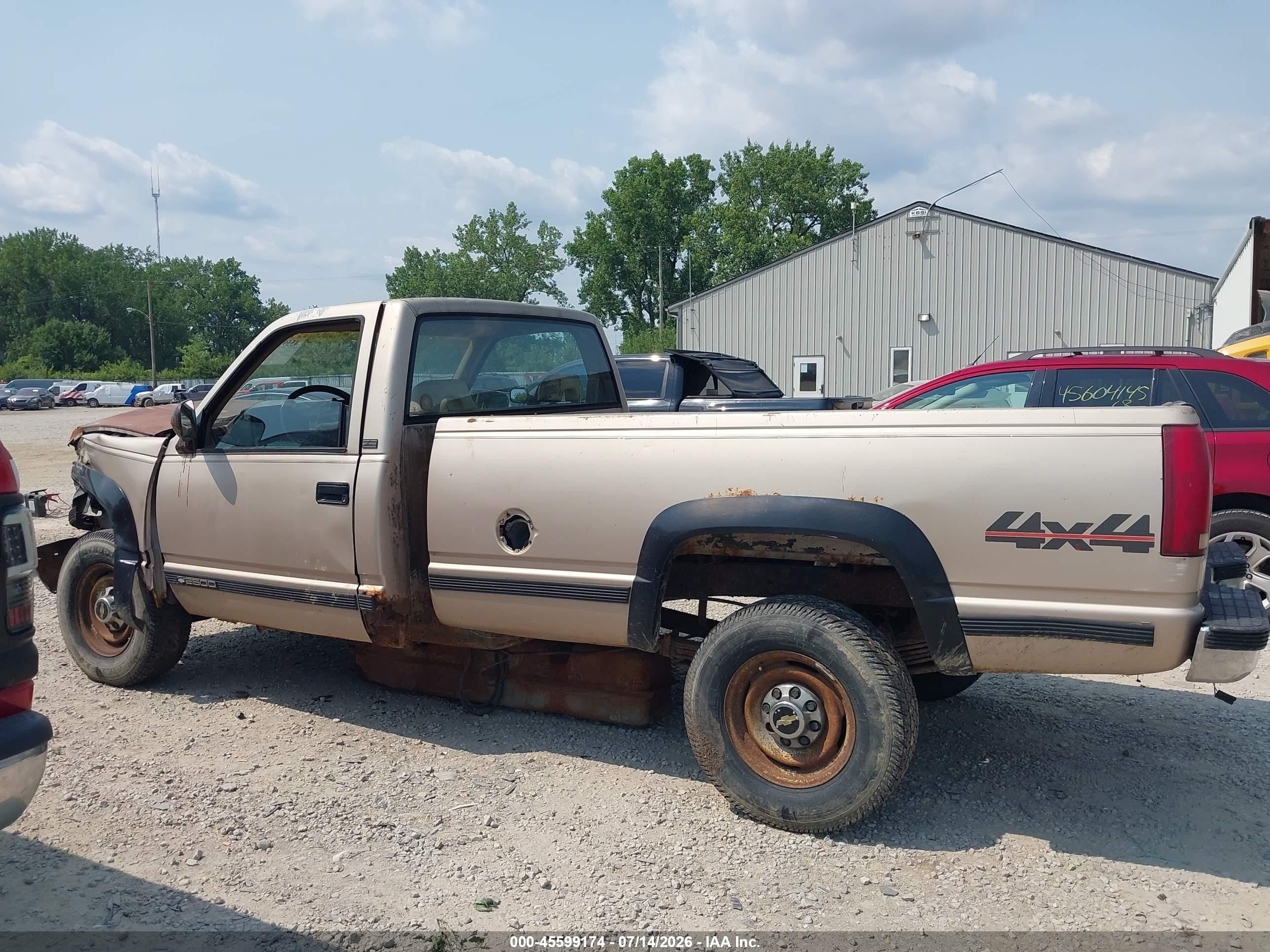 1992 Chevrolet Gmt-400 K2500 Gold vin: 1GCGK24K4NE154835