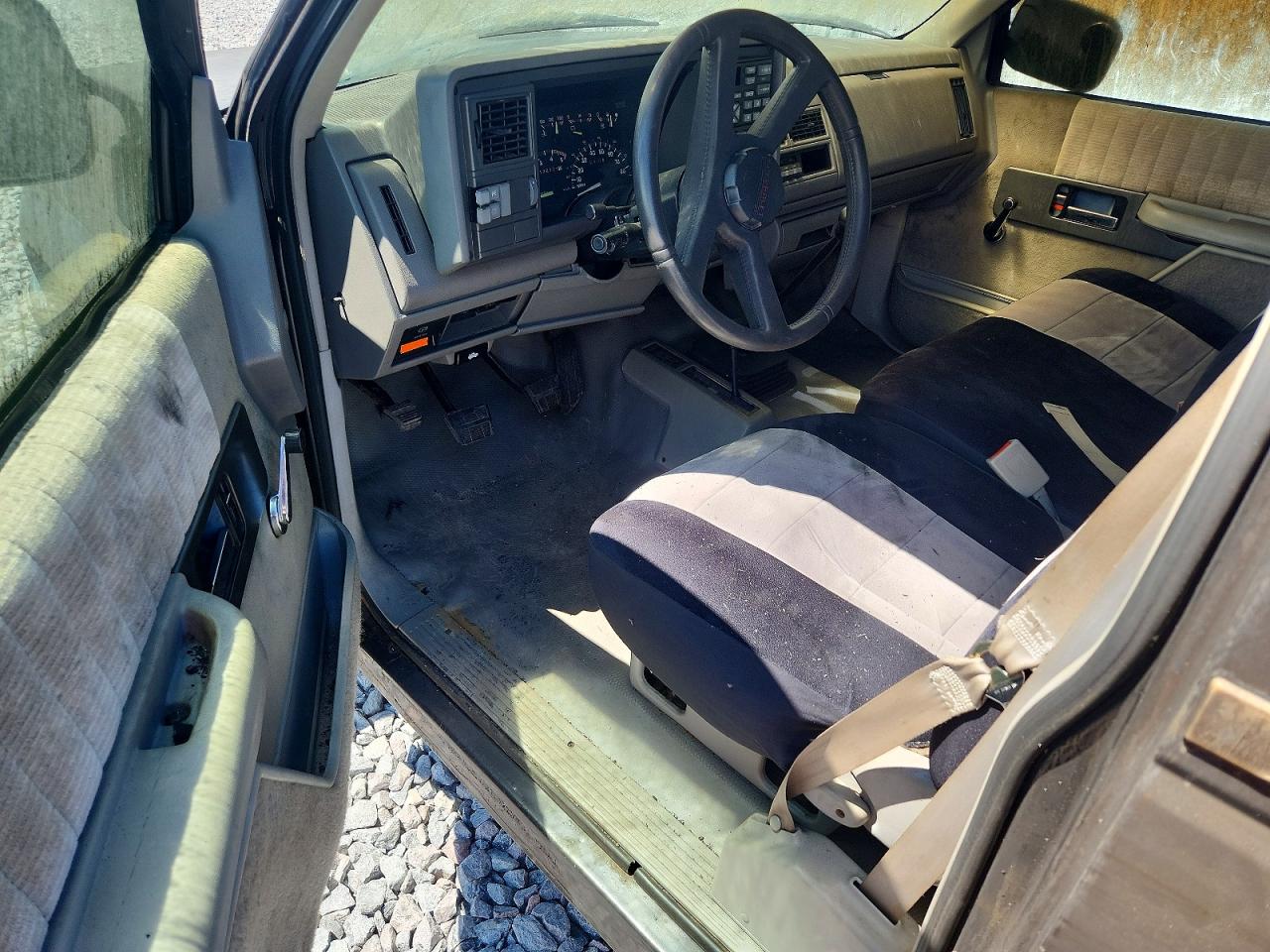 1993 Chevrolet Gmt-400 K2500 Burn vin: 1GCGK24K8PE110596