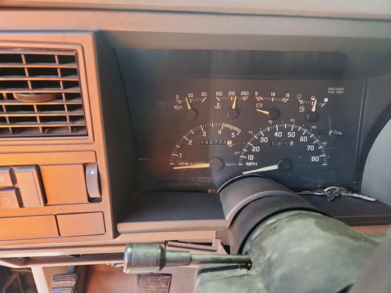 1993 Chevrolet Gmt-400 K2500 Burn vin: 1GCGK24K8PE110596
