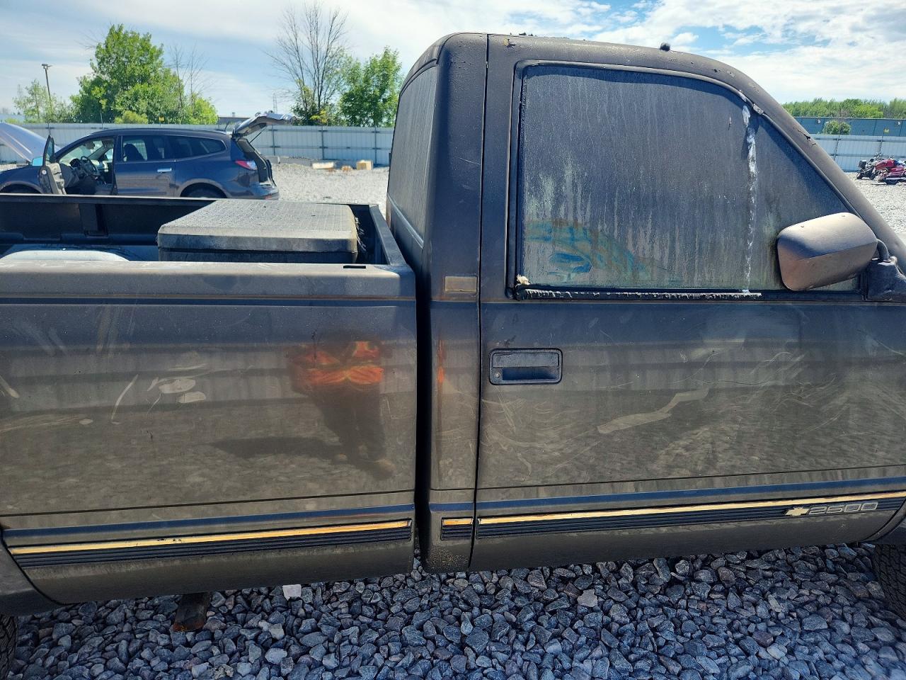 1993 Chevrolet Gmt-400 K2500 Burn vin: 1GCGK24K8PE110596