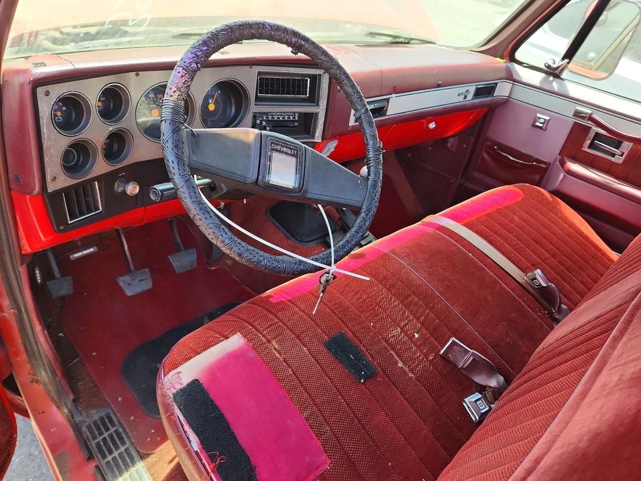 1986 Chevrolet K20 Red vin: 1GCGK24M4GJ156791