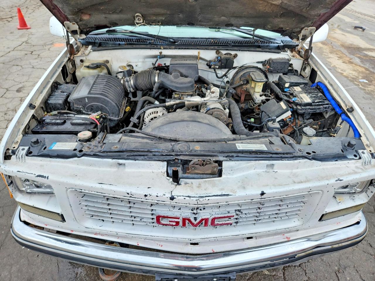 1999 Chevrolet Gmt-400 K2500 White vin: 1GCGK24R2XR719818