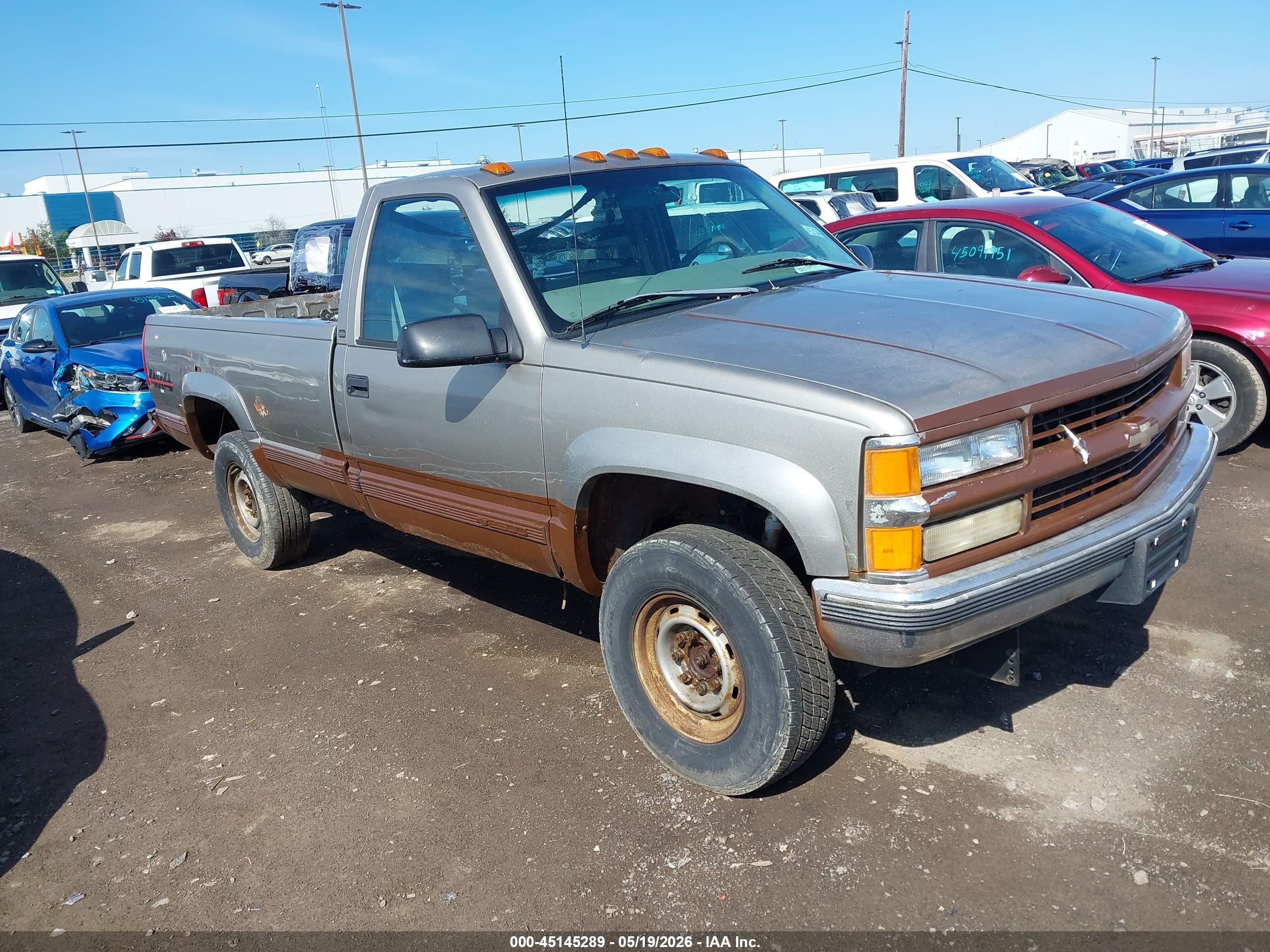 1998 Chevrolet K2500 Fleetside Brown vin: 1GCGK24R7WZ189781
