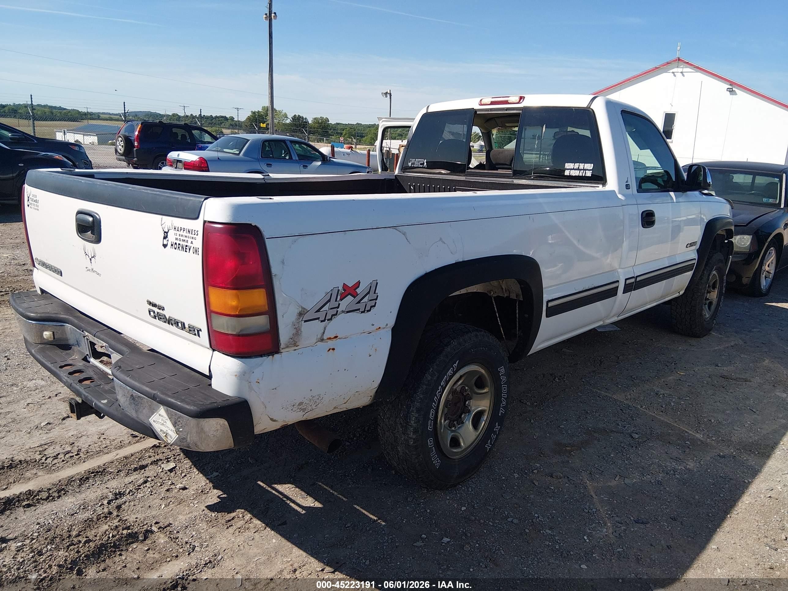 1999 Chevrolet Silverado 2500 Ls White vin: 1GCGK24U7XE178535