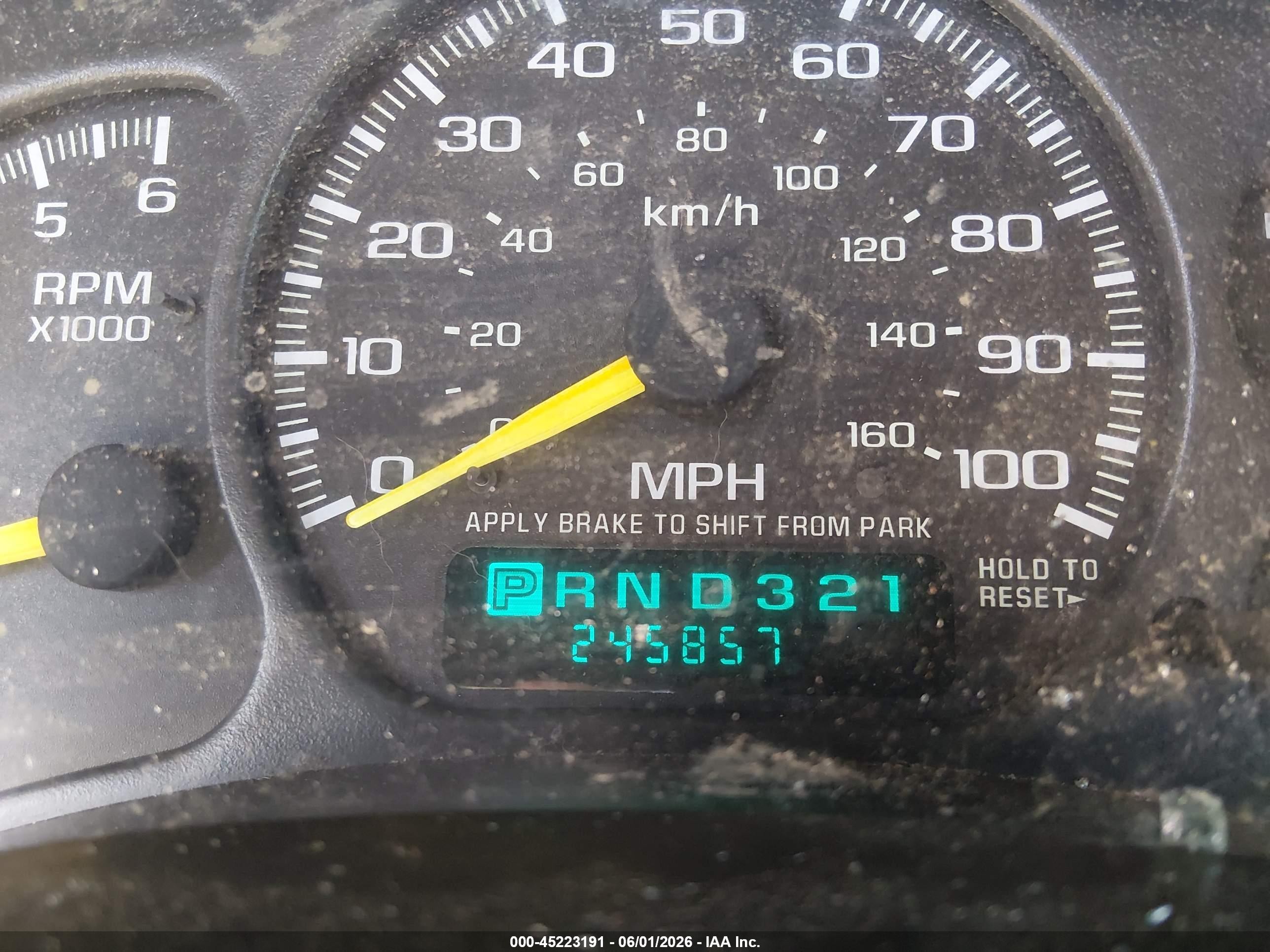 1999 Chevrolet Silverado 2500 Ls White vin: 1GCGK24U7XE178535