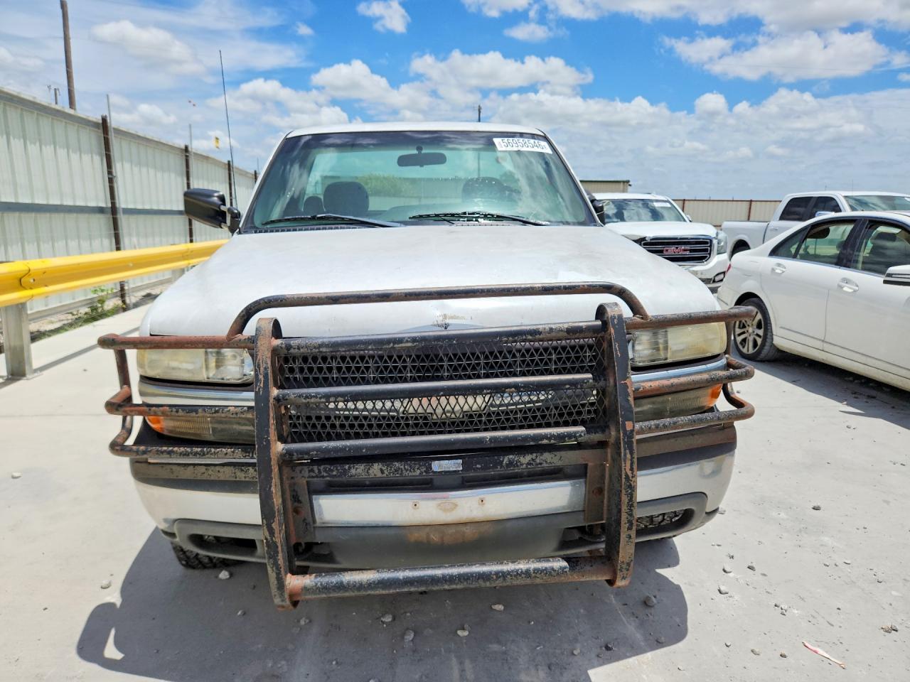 2000 Chevrolet Express White vin: 1GCGK24UXYE120159