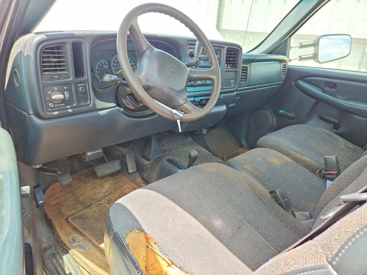 2000 Chevrolet Express White vin: 1GCGK24UXYE120159
