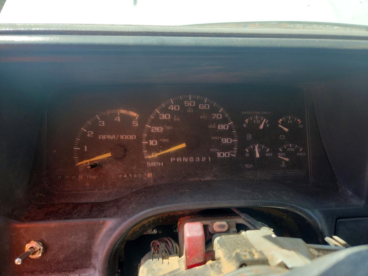 2000 Chevrolet Gmt-400 K2500 White vin: 1GCGK29F3YF512646