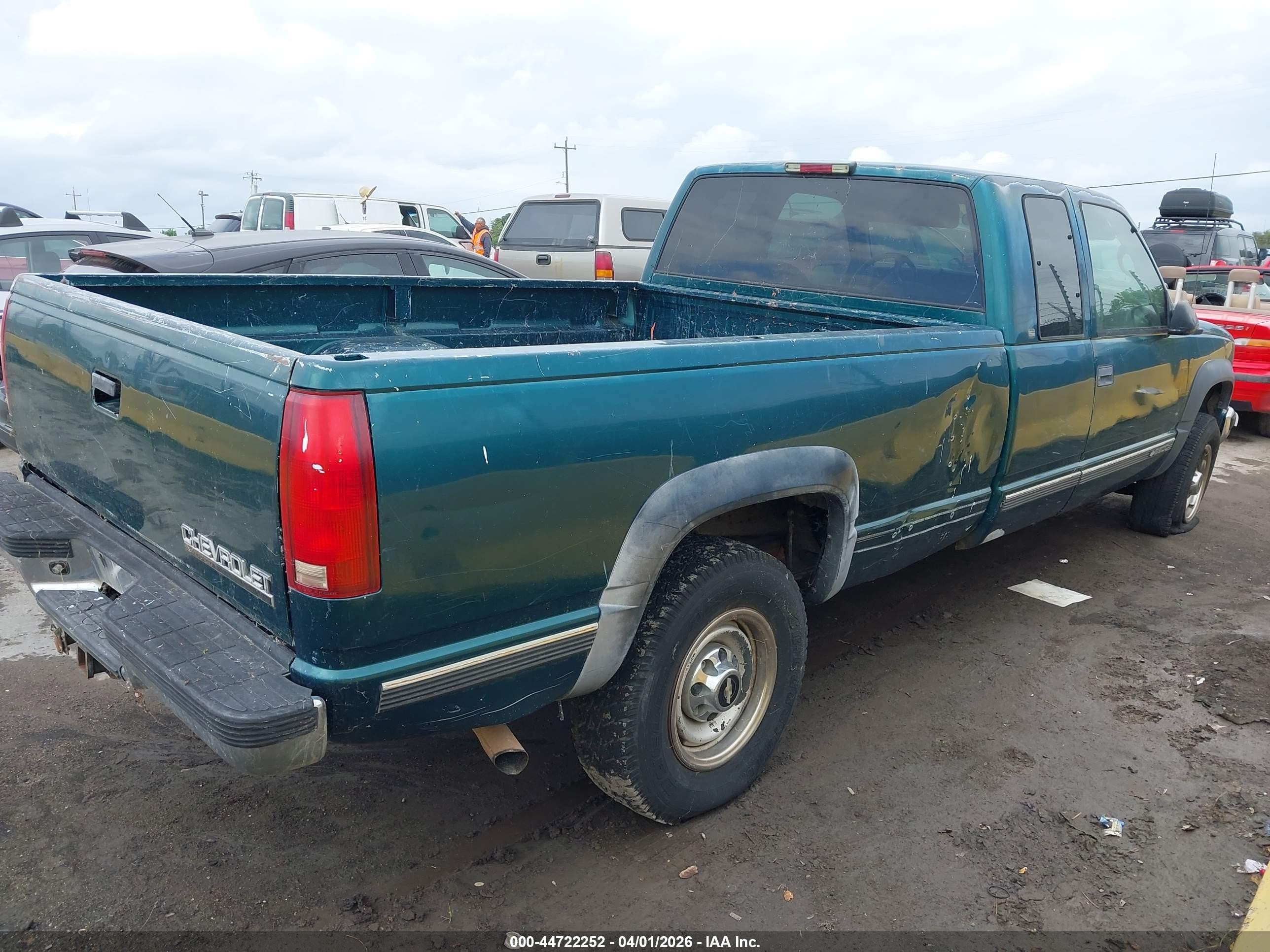 1998 Chevrolet K2500 Fleetside Green vin: 1GCGK29J1WE137539