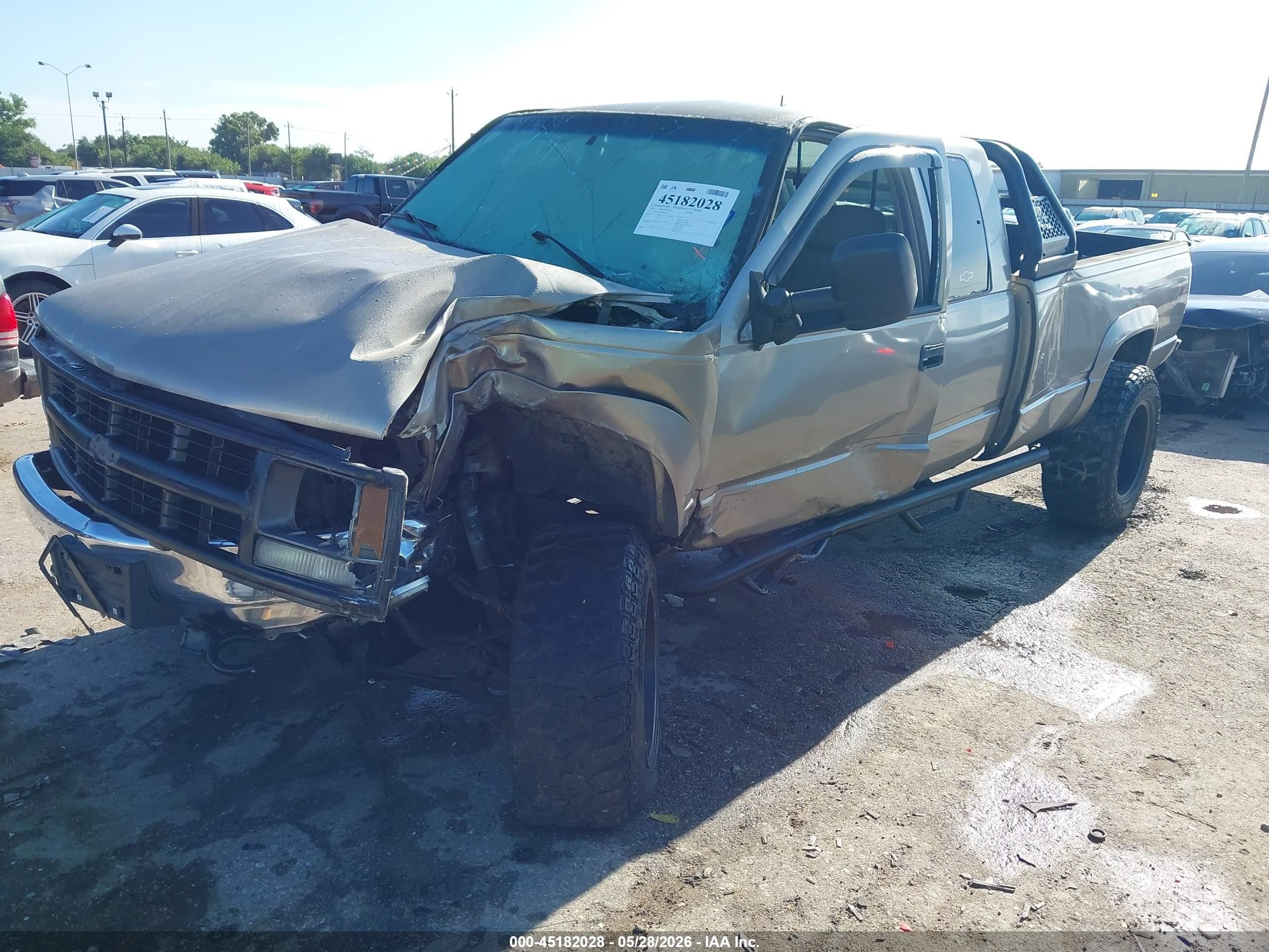 1999 Chevrolet K2500   Beige vin: 1GCGK29R0XF081613