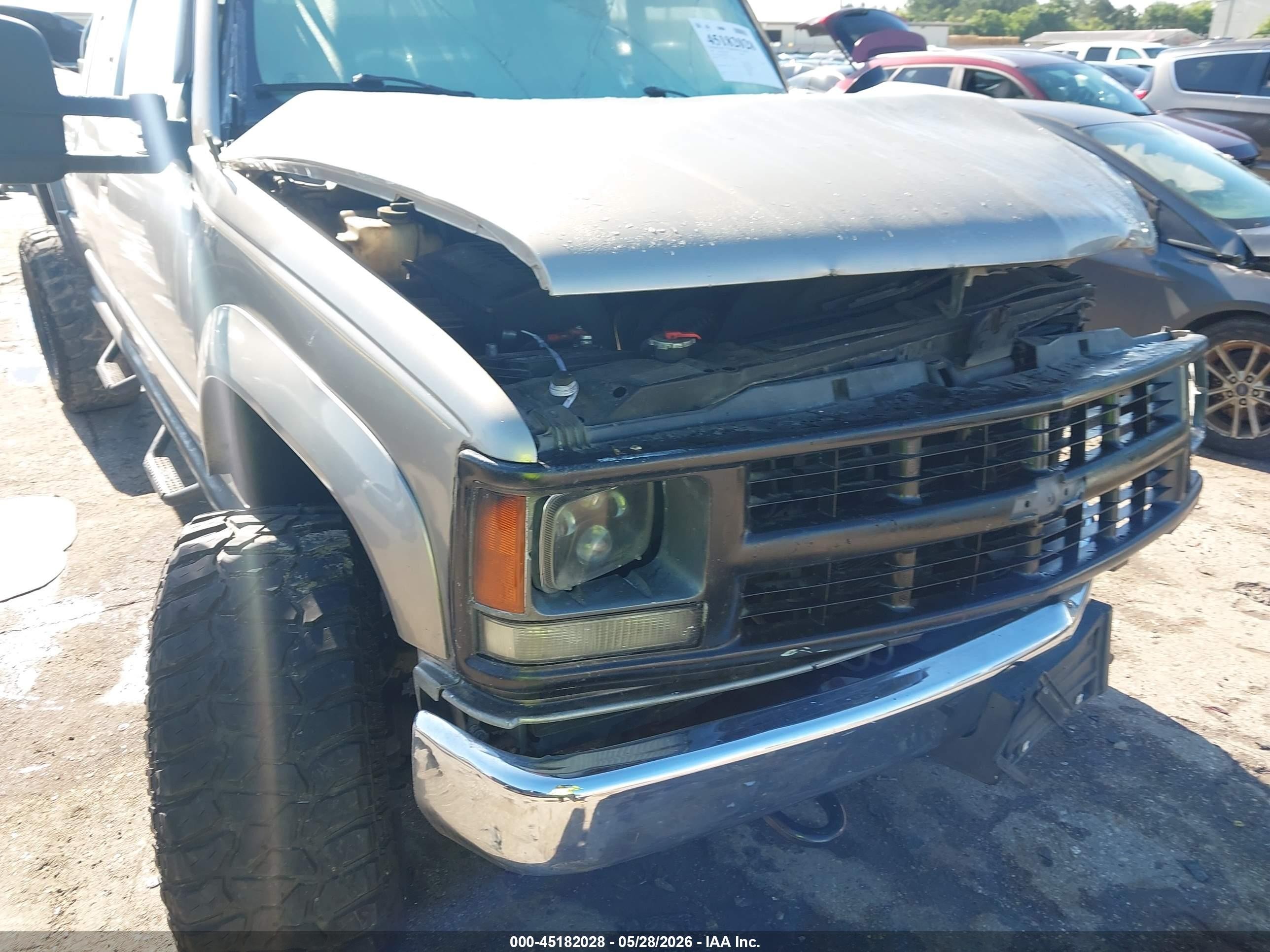 1999 Chevrolet K2500   Beige vin: 1GCGK29R0XF081613