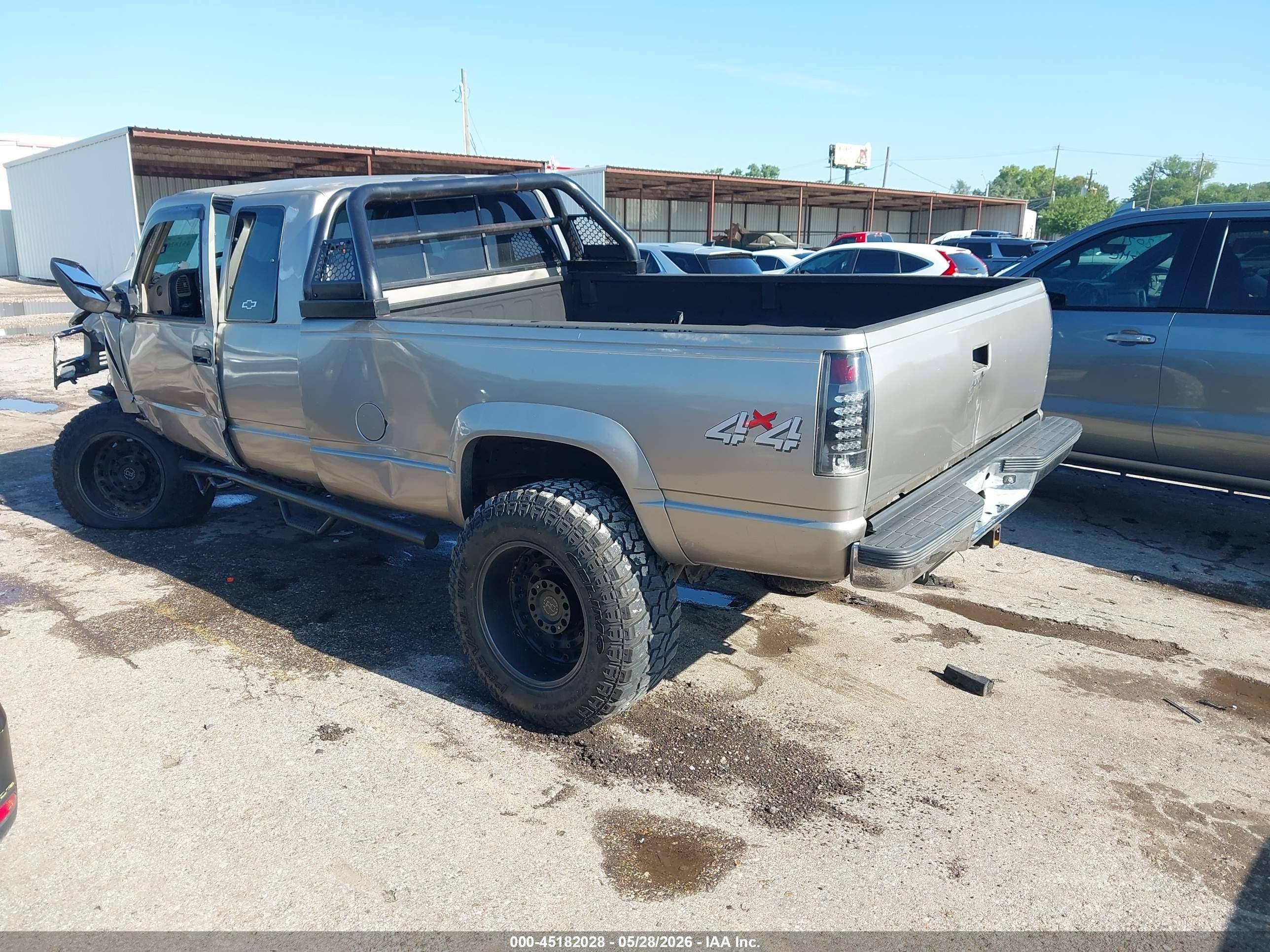 1999 Chevrolet K2500   Beige vin: 1GCGK29R0XF081613
