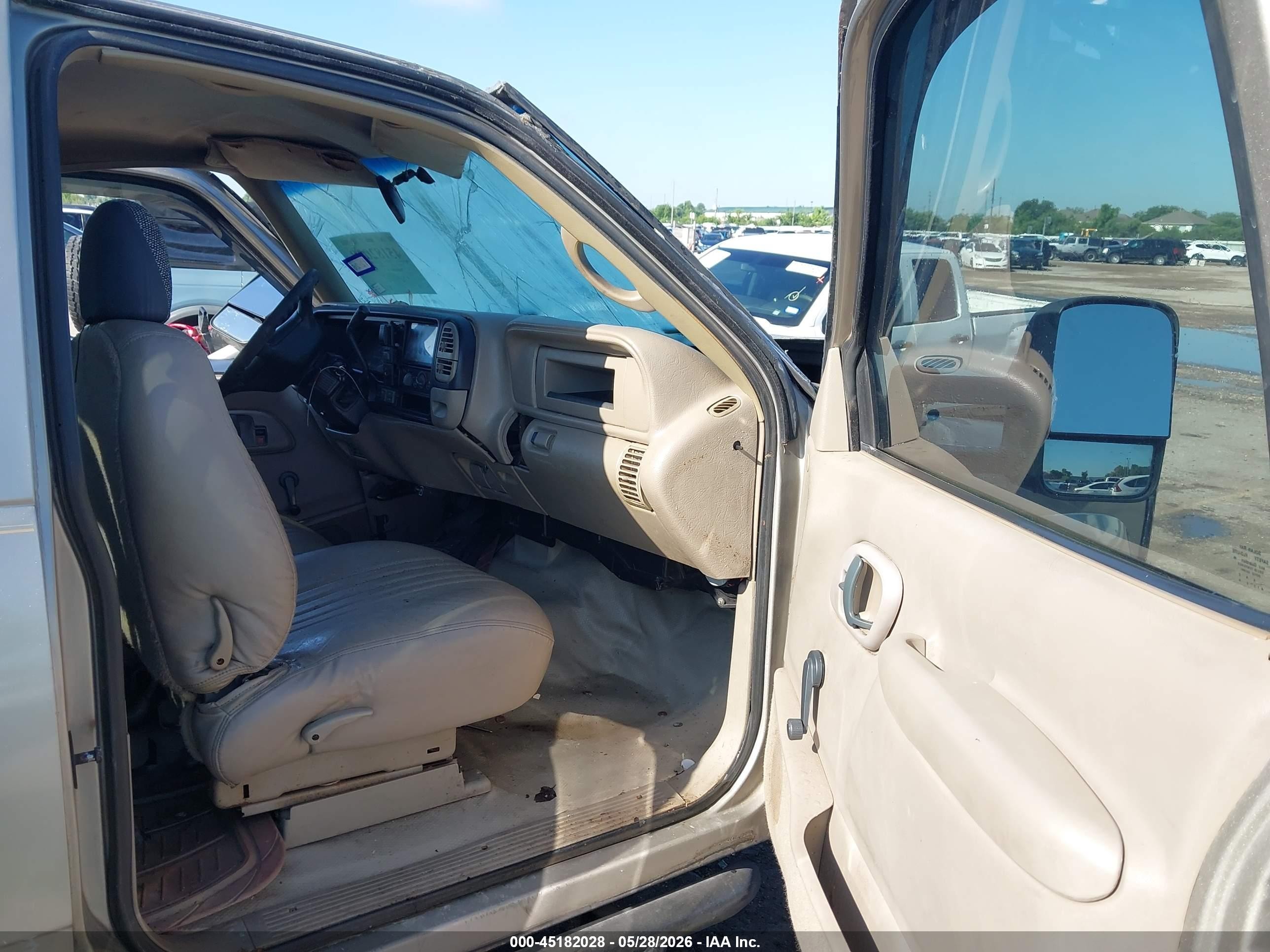 1999 Chevrolet K2500   Beige vin: 1GCGK29R0XF081613