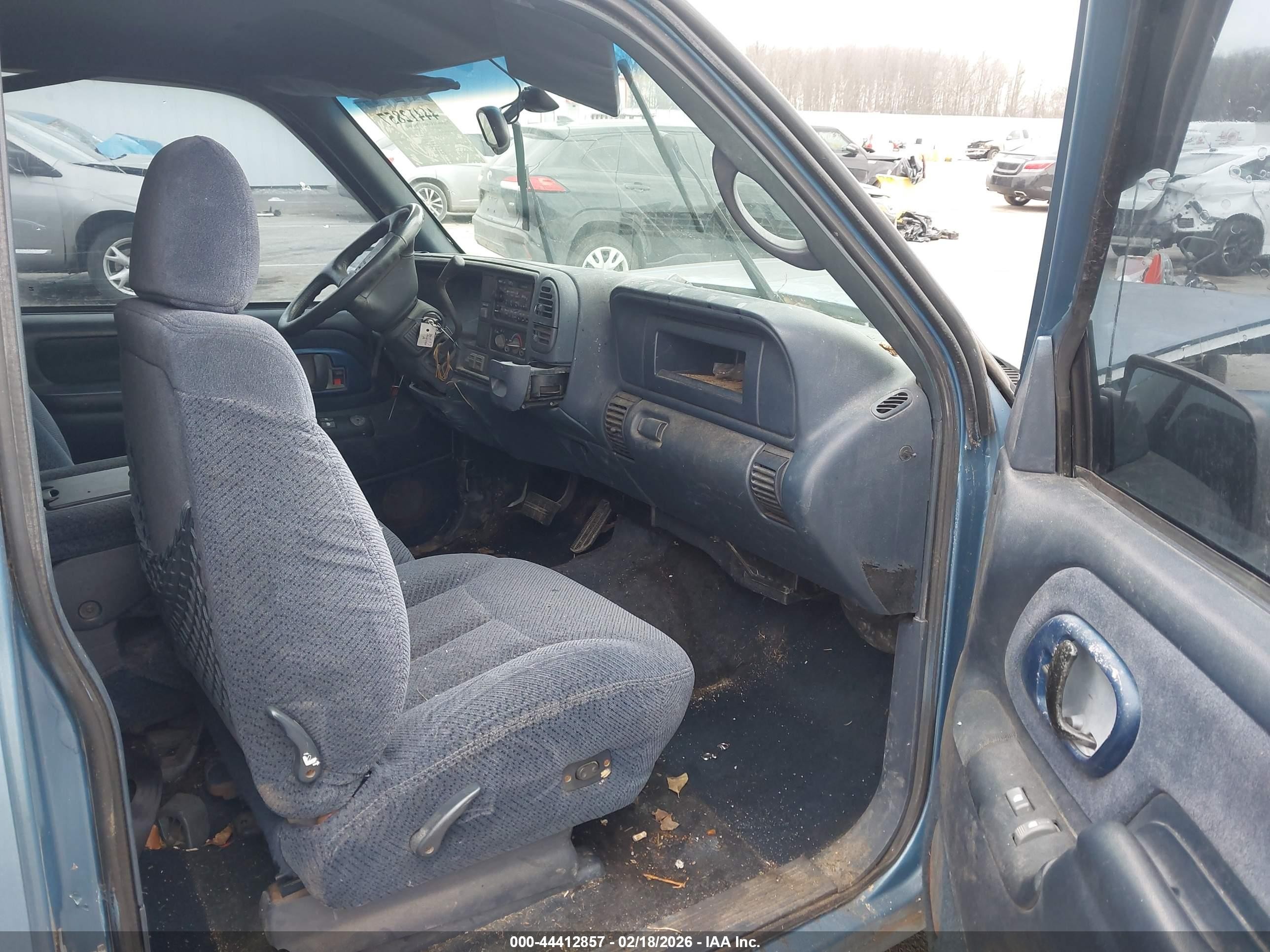 1997 Chevrolet K2500 Hd Fleetside Blue vin: 1GCGK29R1VE226676