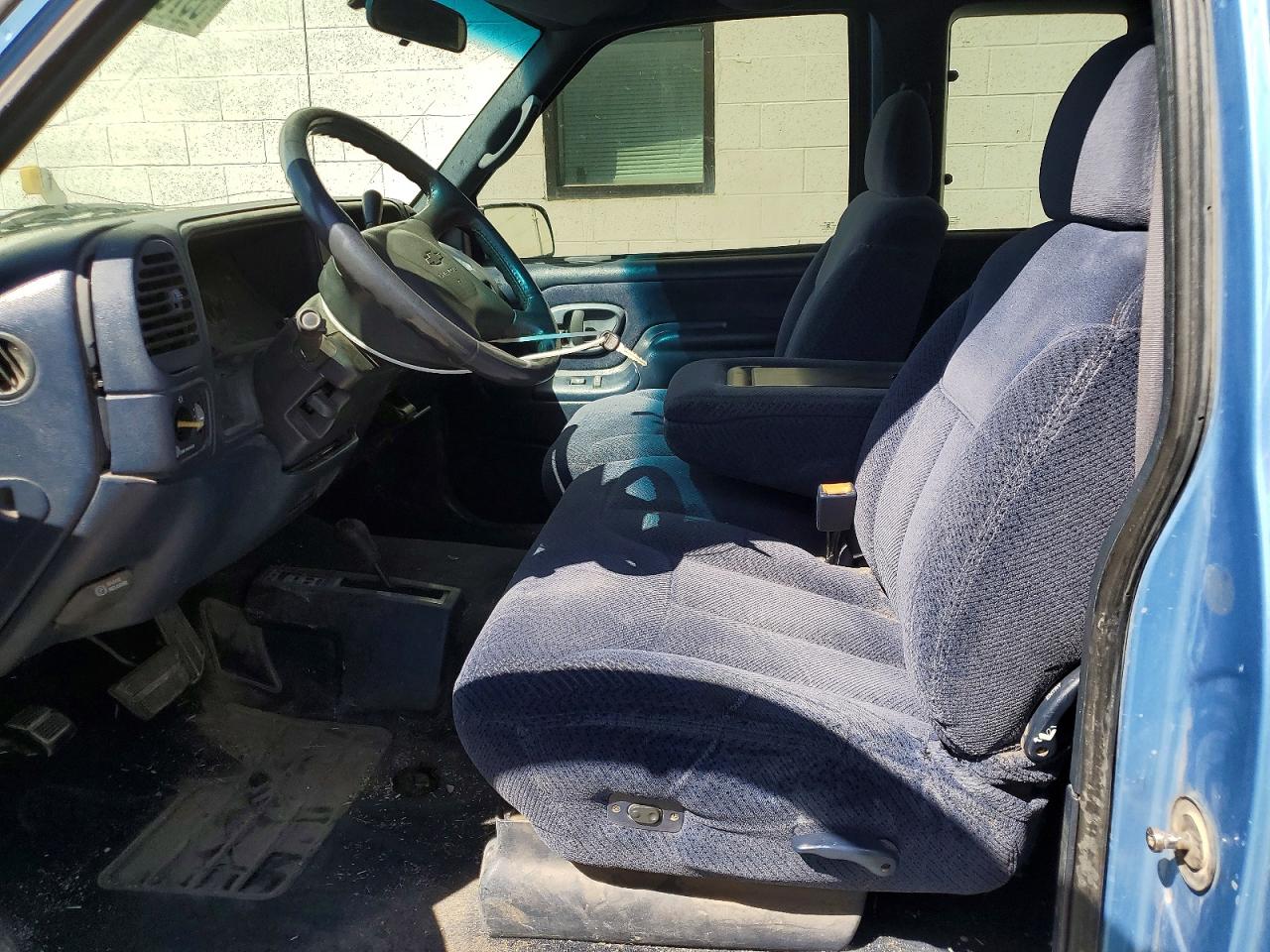 1996 Chevrolet Gmt-400 K2500 Blue vin: 1GCGK29R2TE153783
