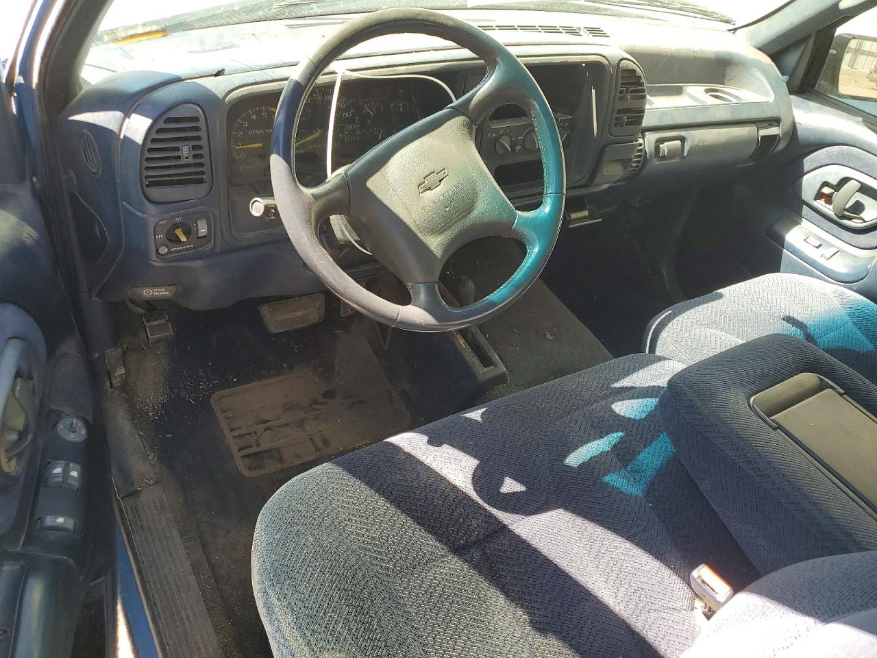 1996 Chevrolet Gmt-400 K2500 Blue vin: 1GCGK29R2TE153783