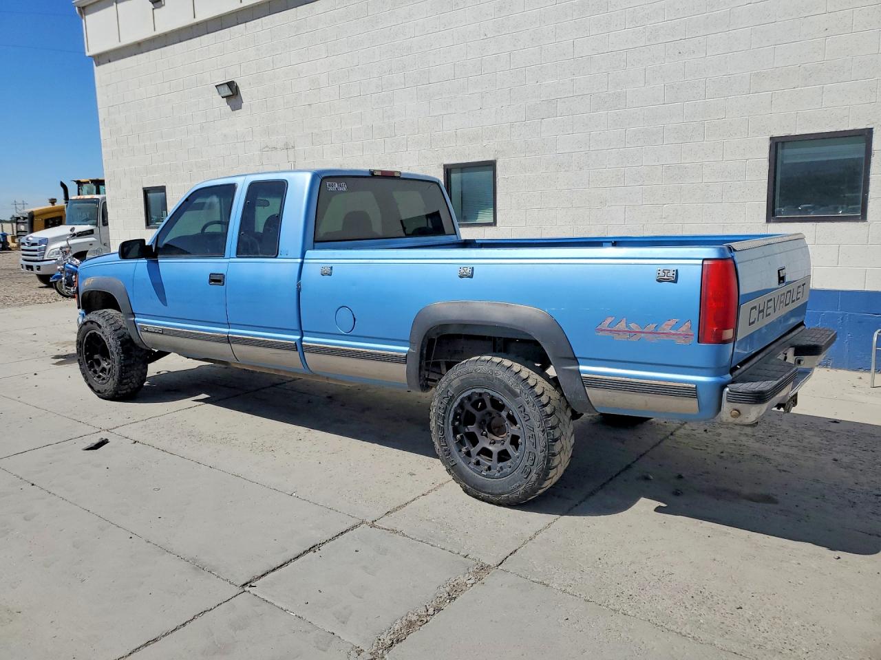 1996 Chevrolet Gmt-400 K2500 Blue vin: 1GCGK29R2TE153783