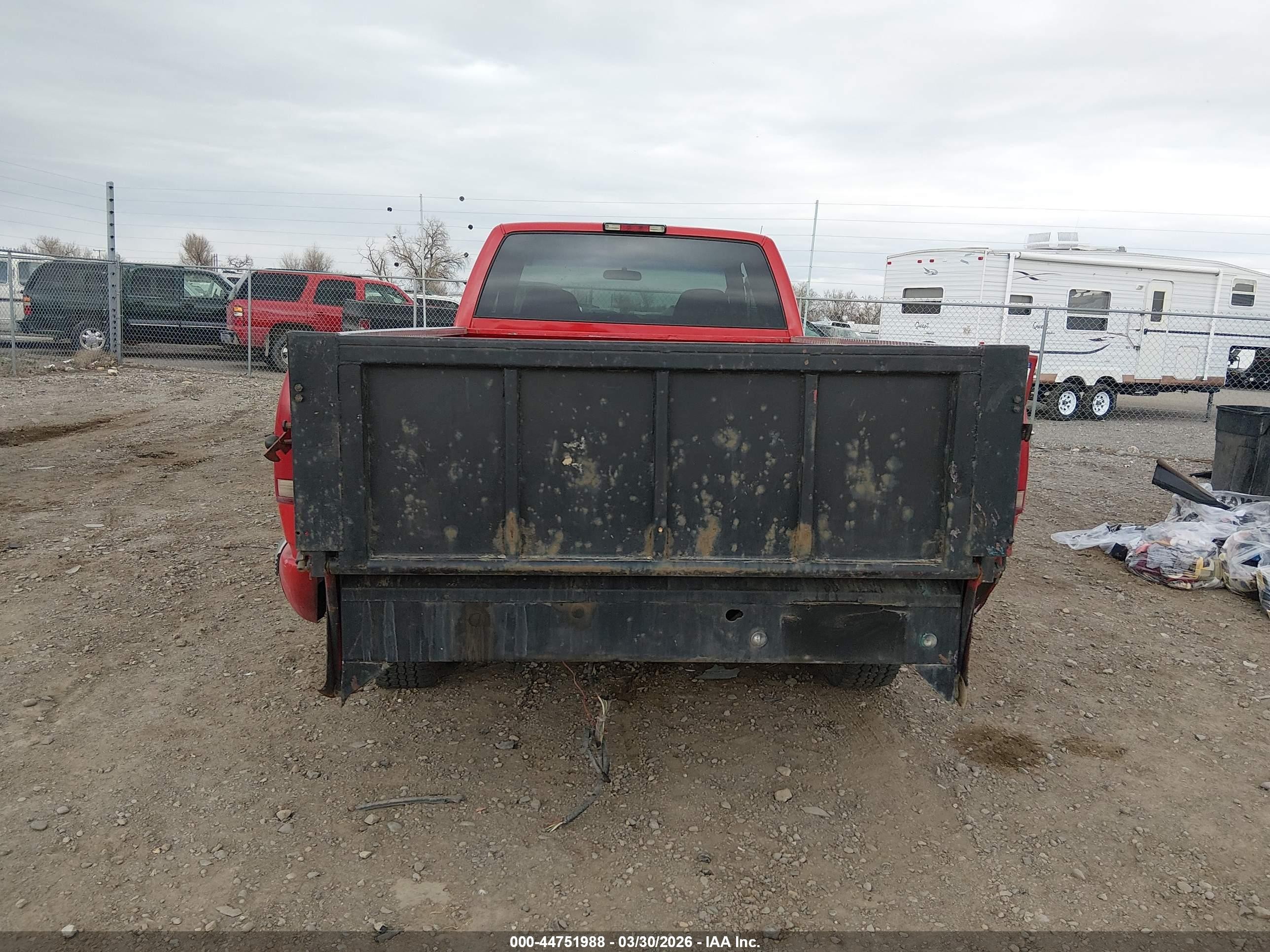 1997 Chevrolet K2500 Hd Fleetside Red vin: 1GCGK29R3VE208213