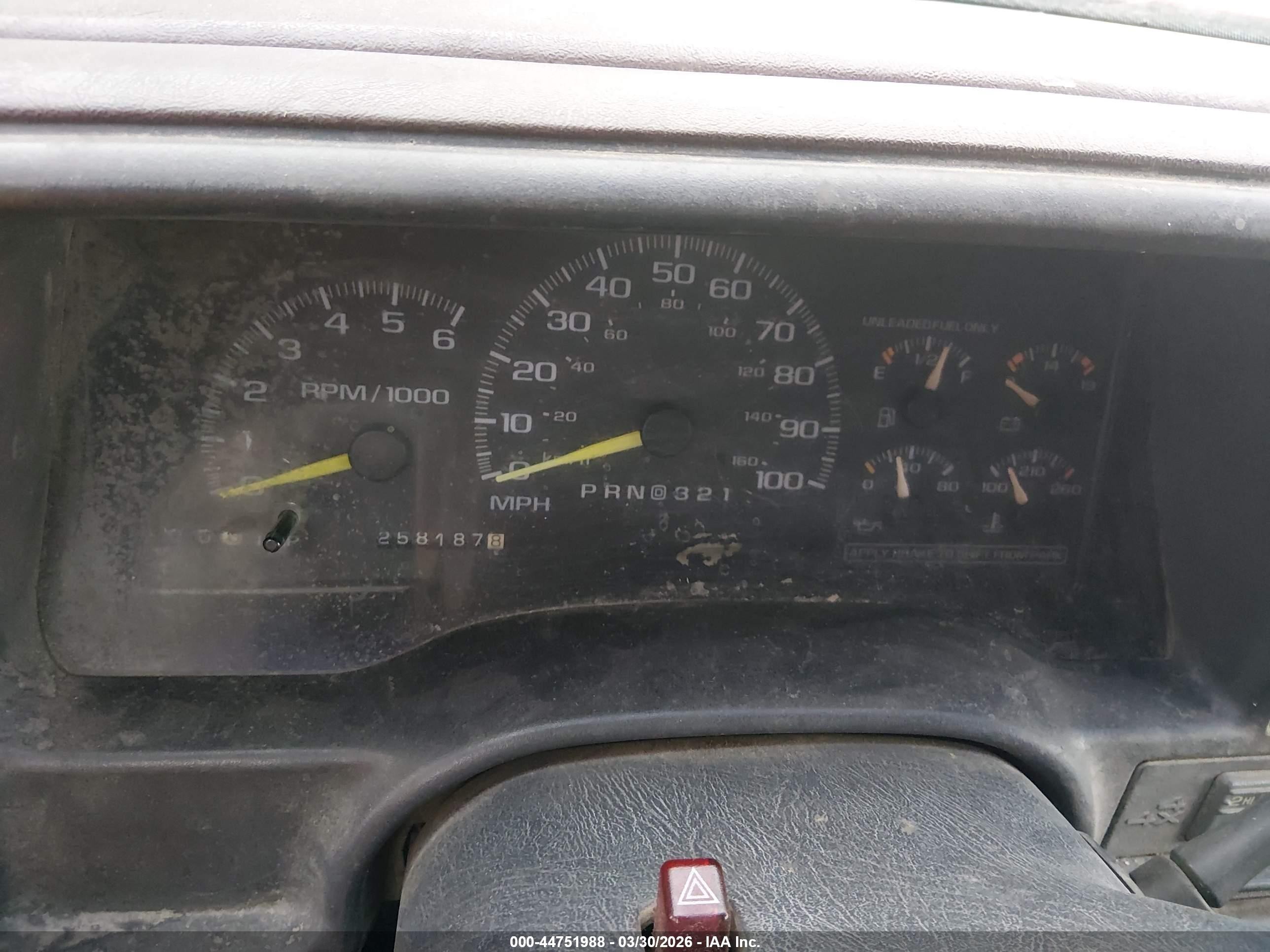 1997 Chevrolet K2500 Hd Fleetside Red vin: 1GCGK29R3VE208213
