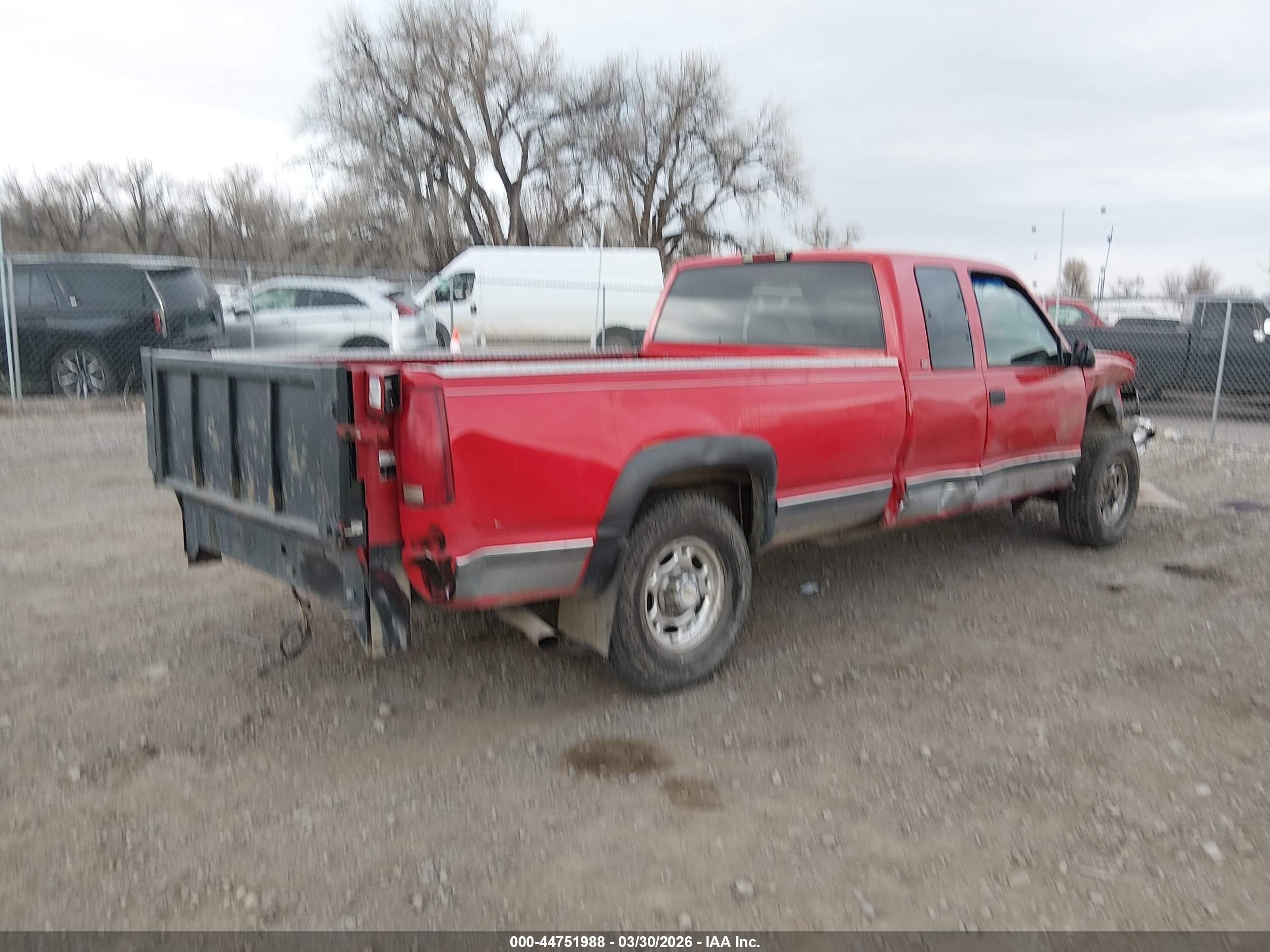 1997 Chevrolet K2500 Hd Fleetside Red vin: 1GCGK29R3VE208213
