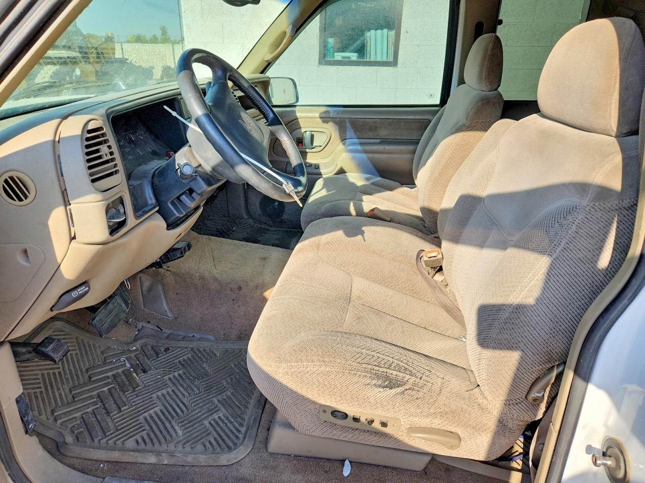 1997 Chevrolet Gmt-400 K2500 White vin: 1GCGK29R4VE244489