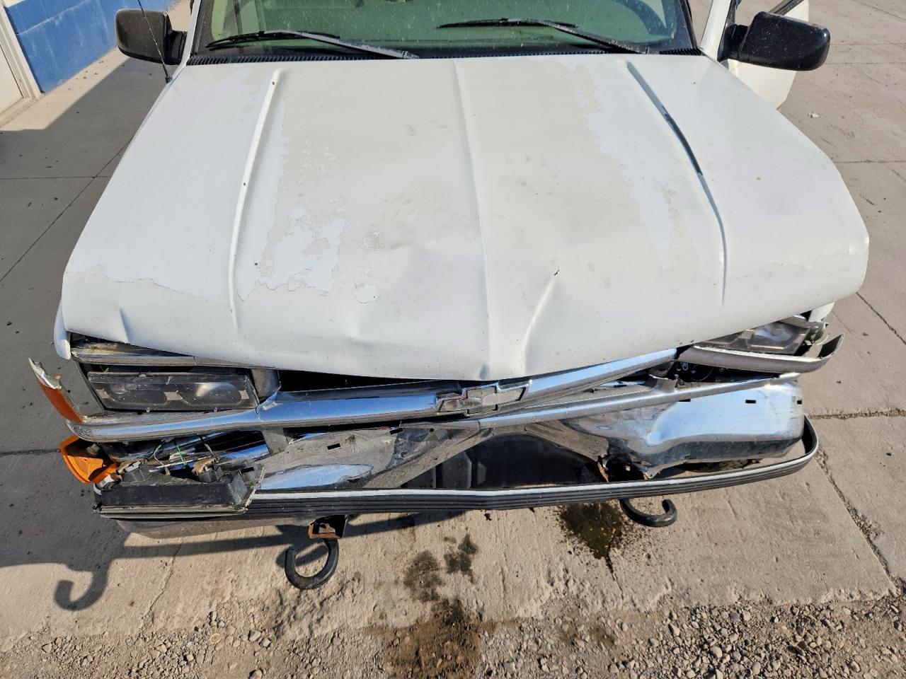 1997 Chevrolet Gmt-400 K2500 White vin: 1GCGK29R4VE244489