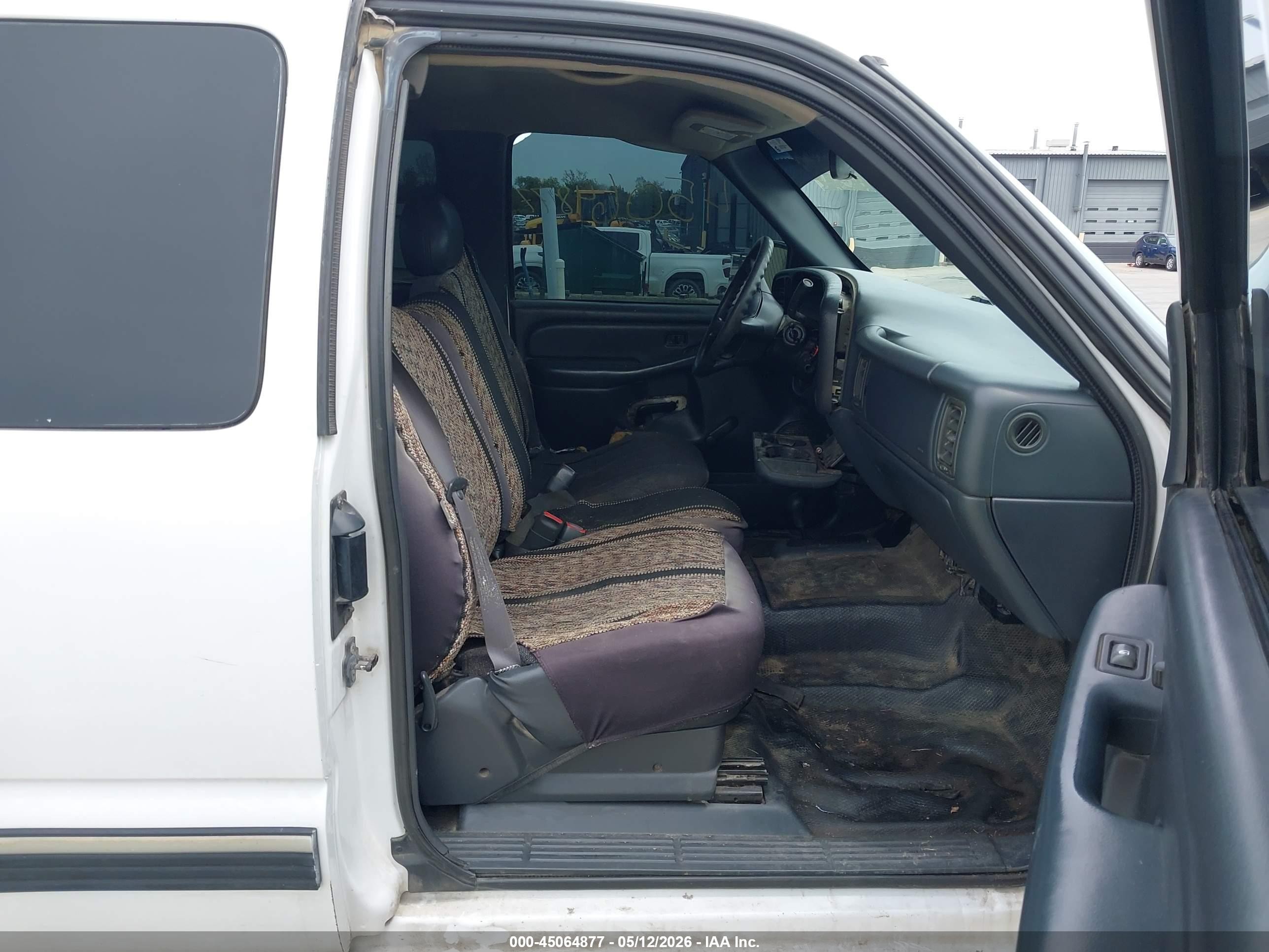 1999 Chevrolet Silverado 2500 Ls/lt White vin: 1GCGK29U1XE207326