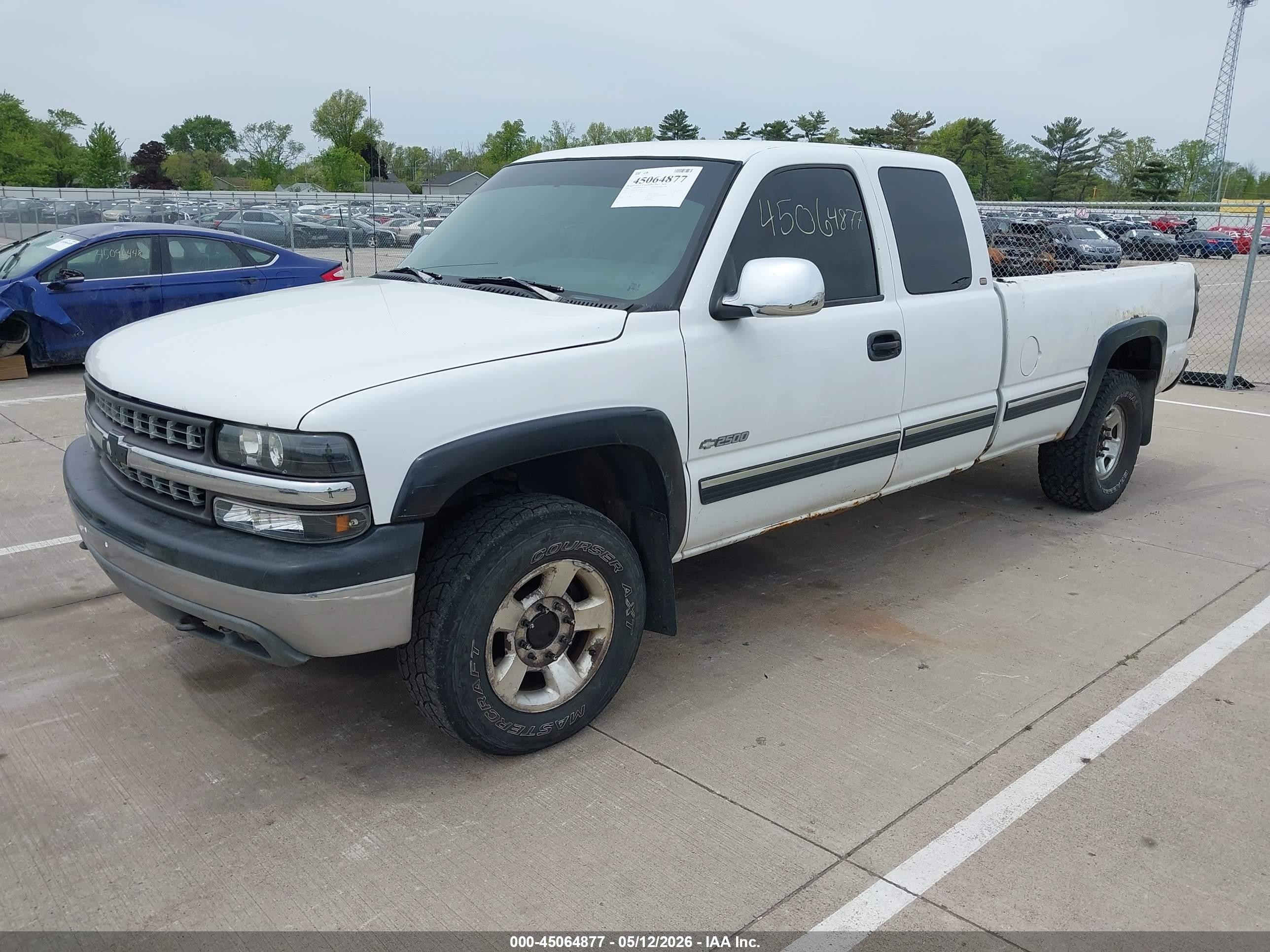 1999 Chevrolet Silverado 2500 Ls/lt White vin: 1GCGK29U1XE207326