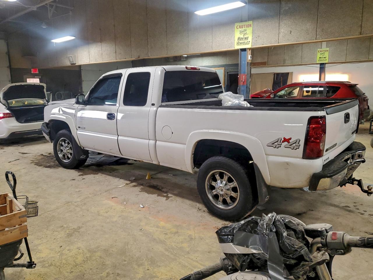 2004 Chevrolet Silverado K2500 Белый vin: 1GCGK29U24Z206609