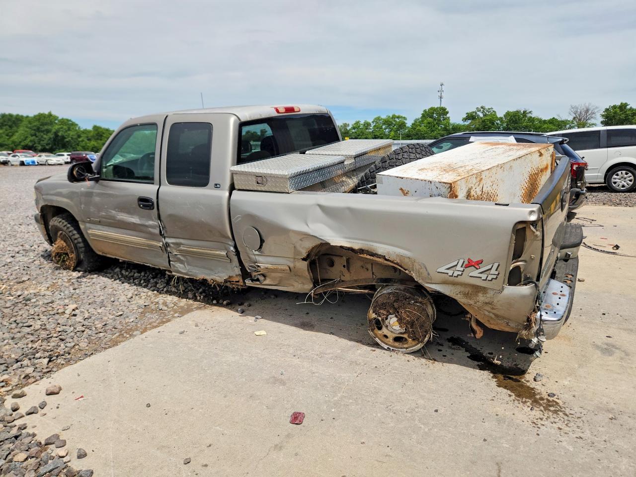 1999 Chevrolet Silverado K2500 Tan vin: 1GCGK29U2XE162333