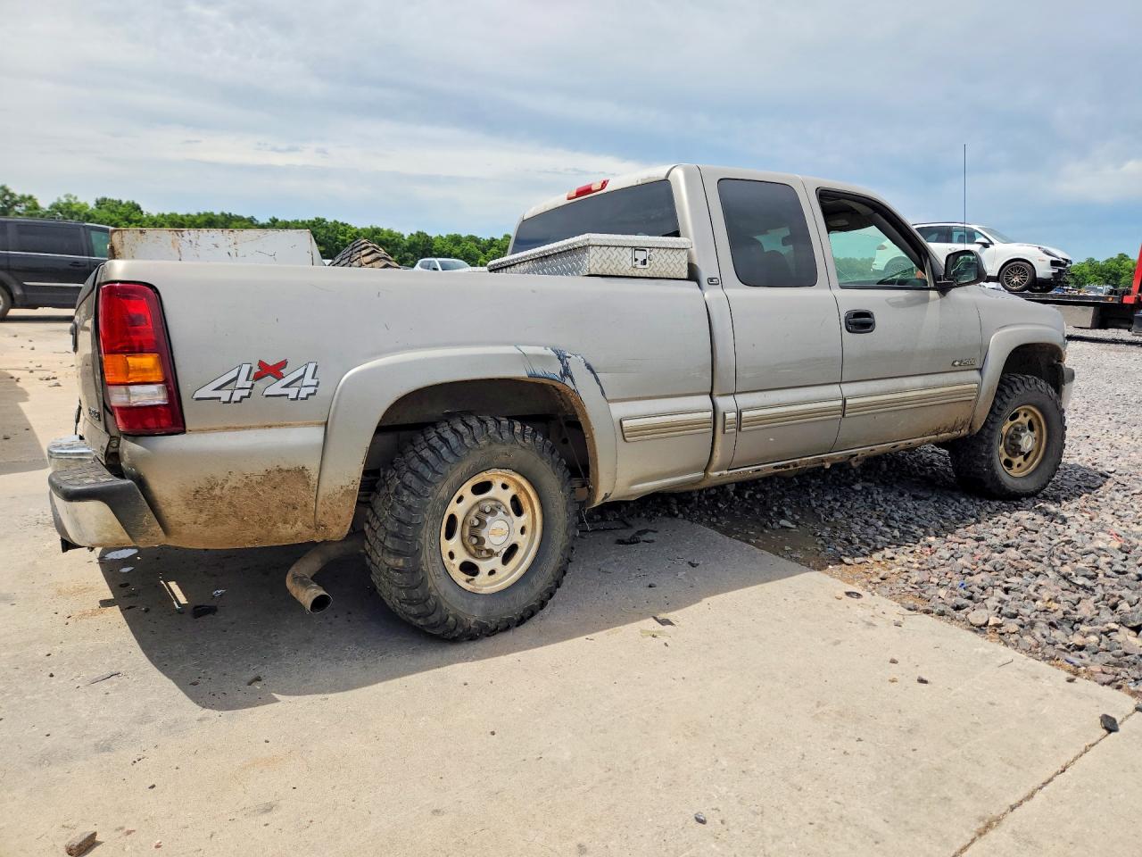 1999 Chevrolet Silverado K2500 Tan vin: 1GCGK29U2XE162333