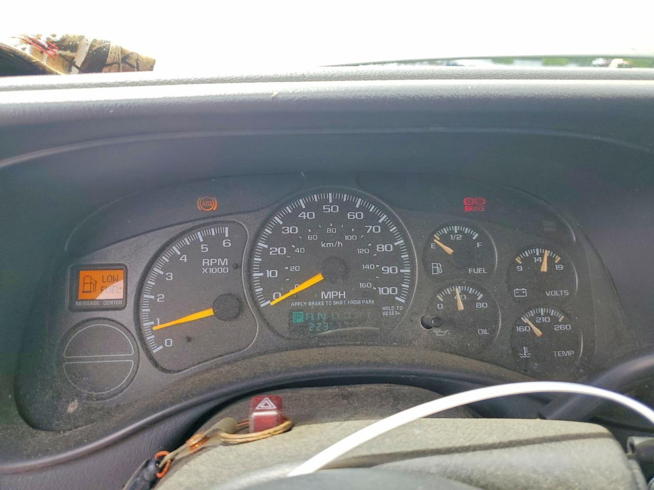 2000 Chevrolet Silverado 2500hd Серебряный vin: 1GCGK29U2YE398448
