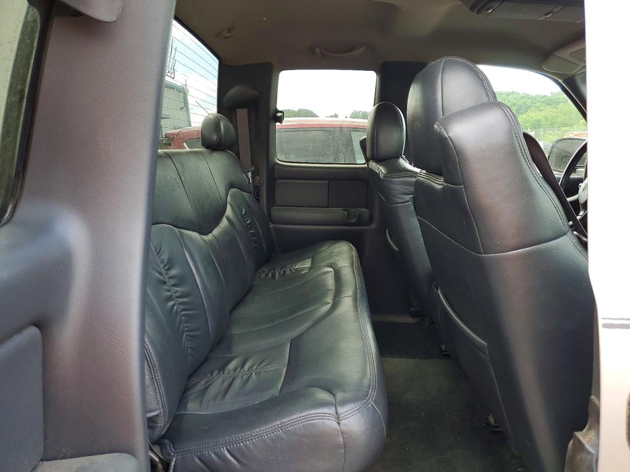2000 Chevrolet Silverado K2500 Tan vin: 1GCGK29U2YZ170801