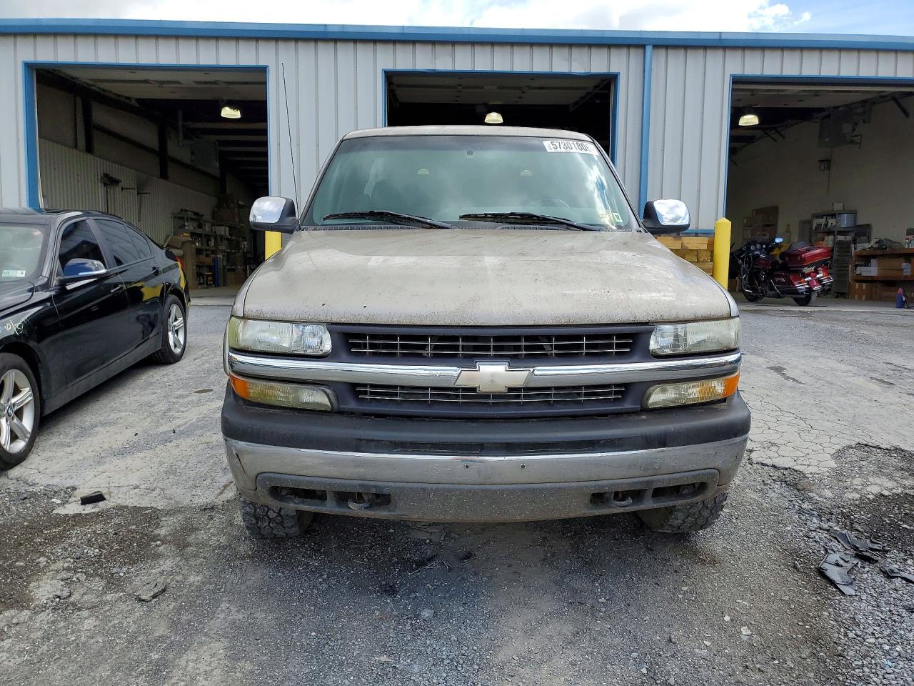 2000 Chevrolet Silverado K2500 Tan vin: 1GCGK29U2YZ170801