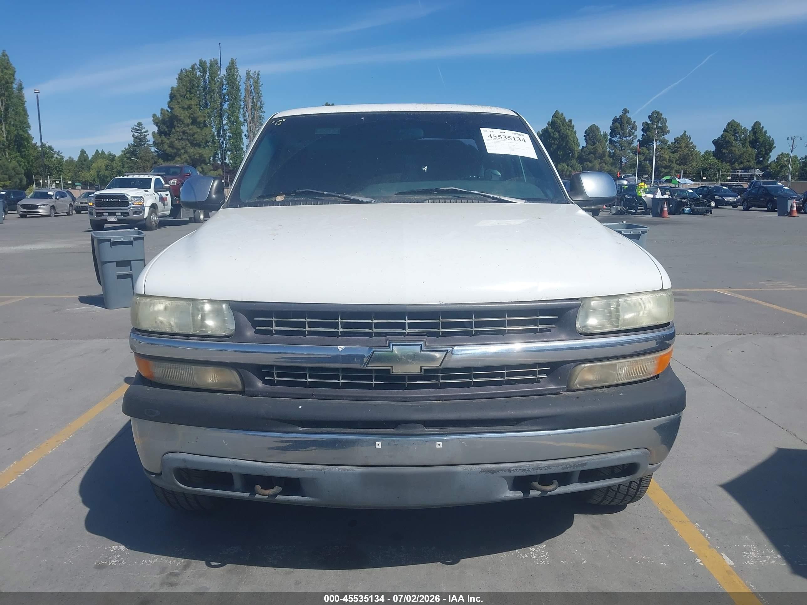 1999 Chevrolet Silverado 2500 Ls White vin: 1GCGK29U9XE163091