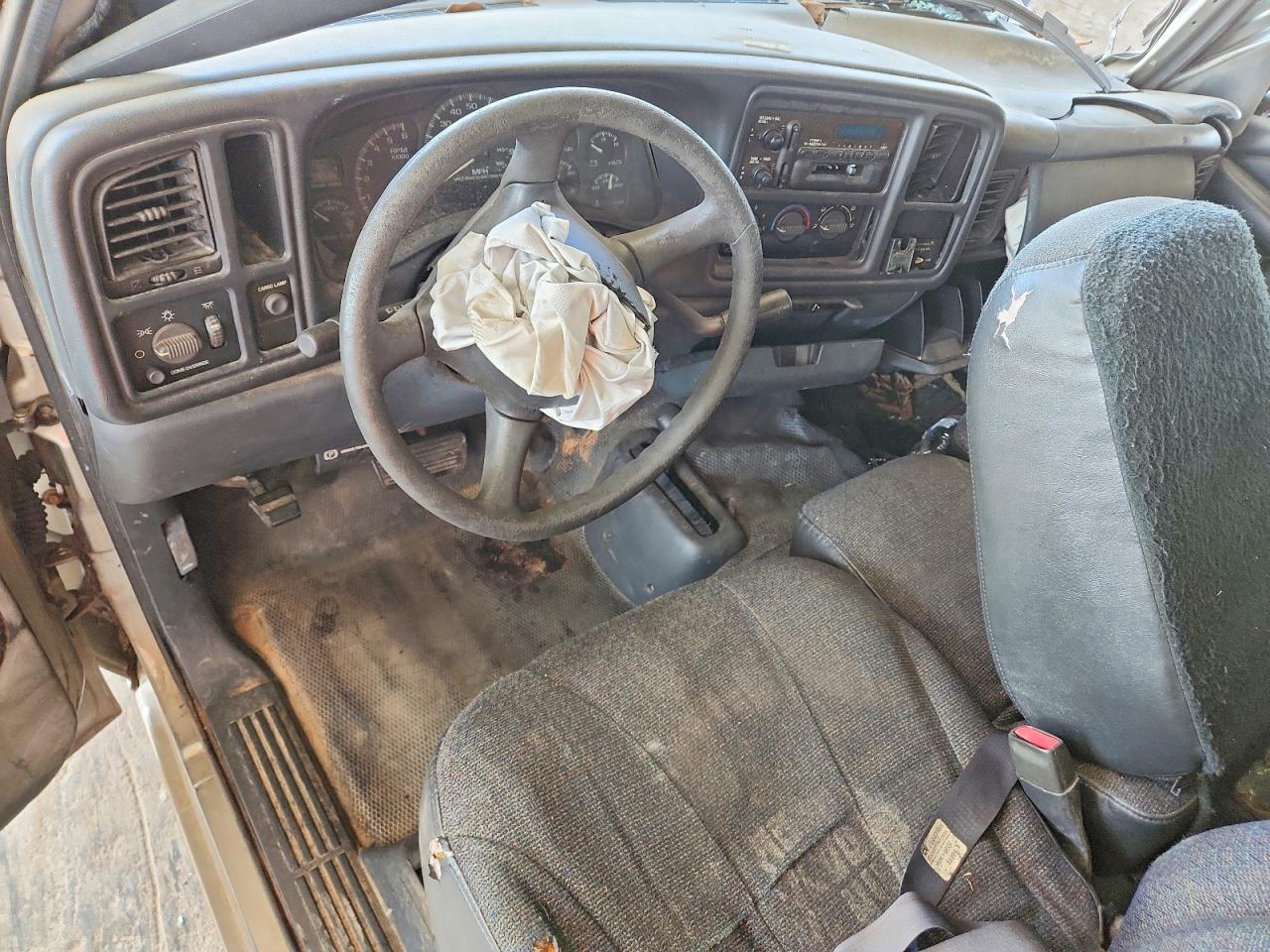 2000 Chevrolet Silverado K2500 Cream vin: 1GCGK29U9YE140430