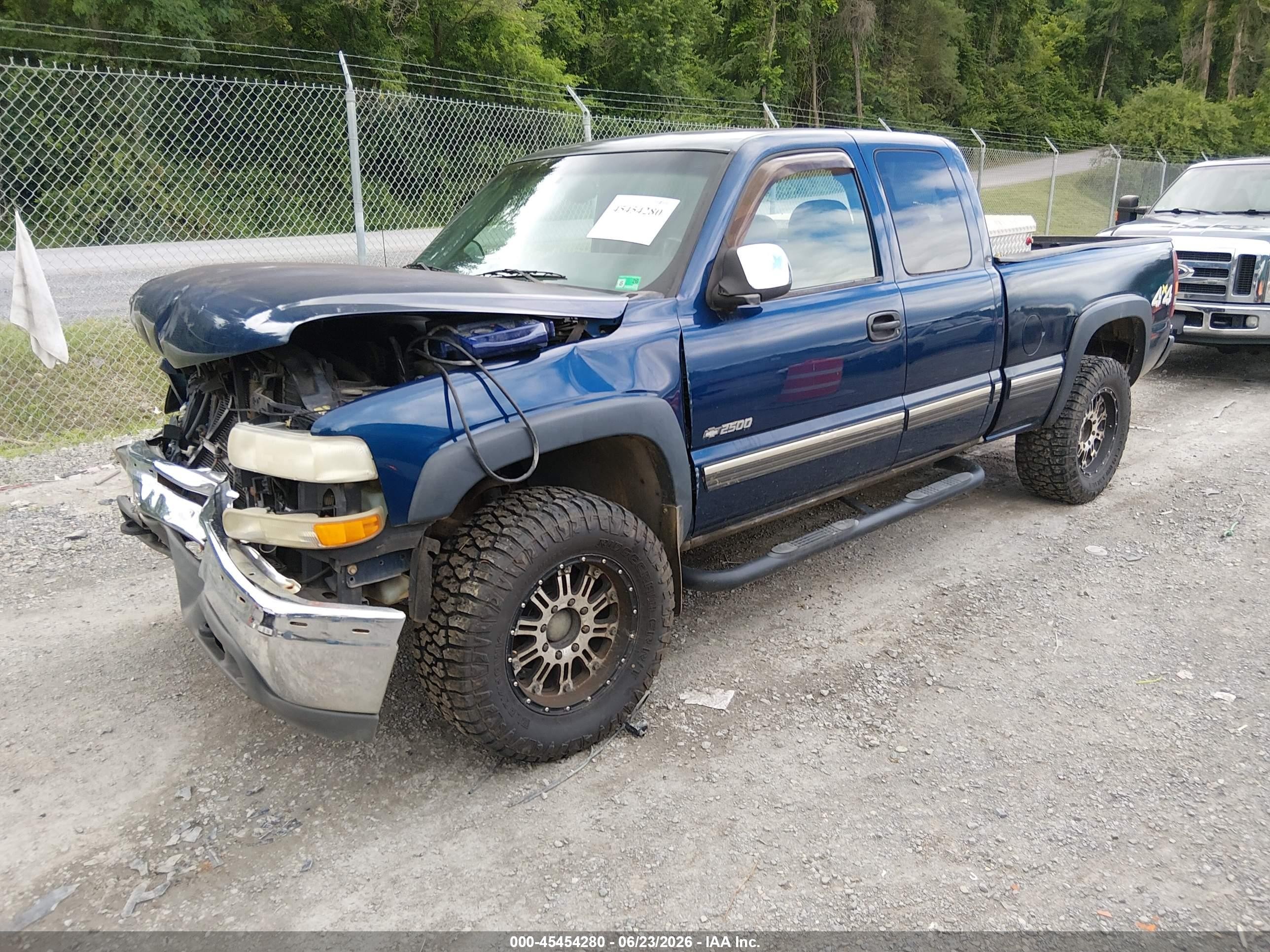 2002 Chevrolet Silverado 2500 Ls Blue vin: 1GCGK29UX2Z237734